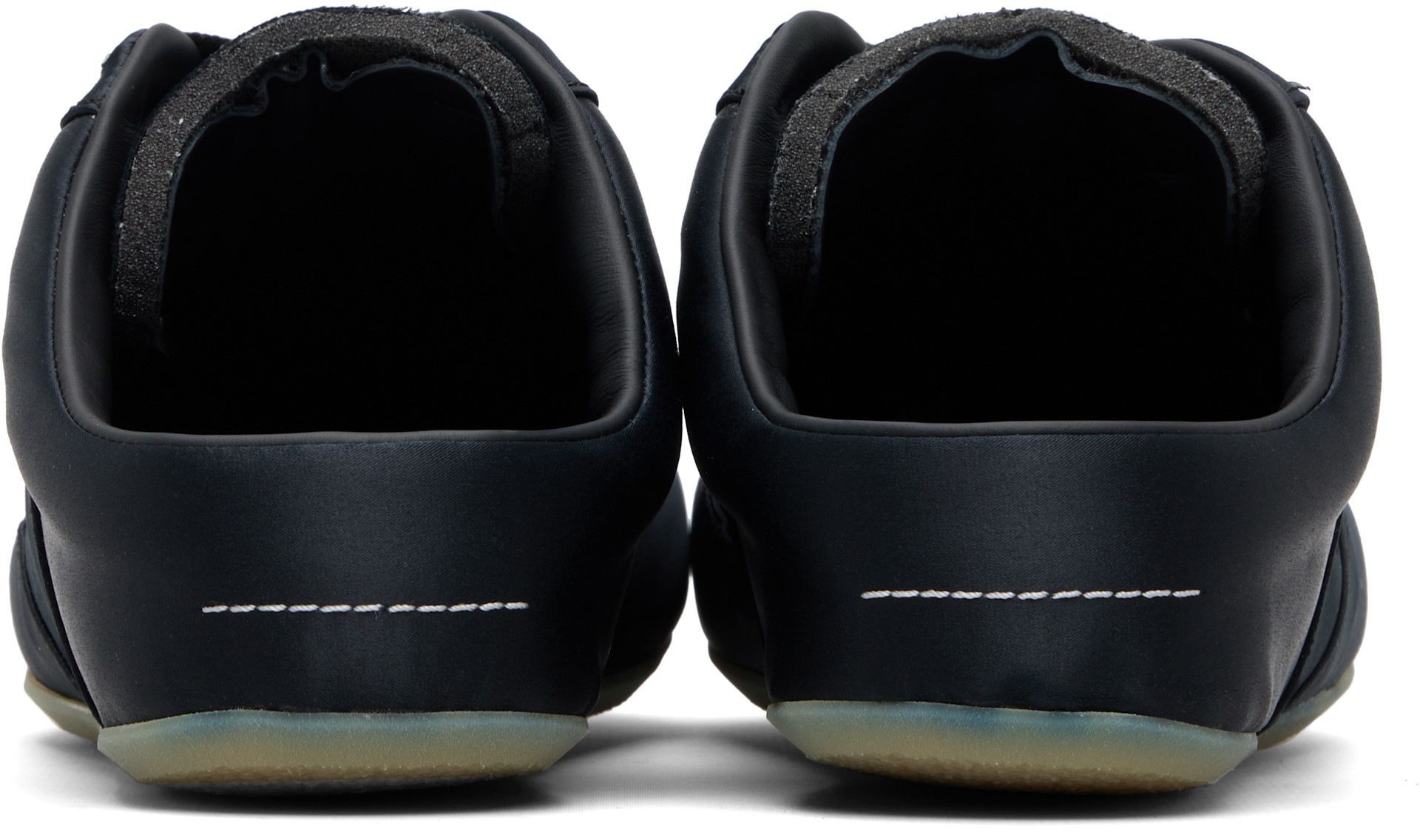 MM6 Maison Margiela: ブラック Factory サテン スニーカー | SSENSE 日本