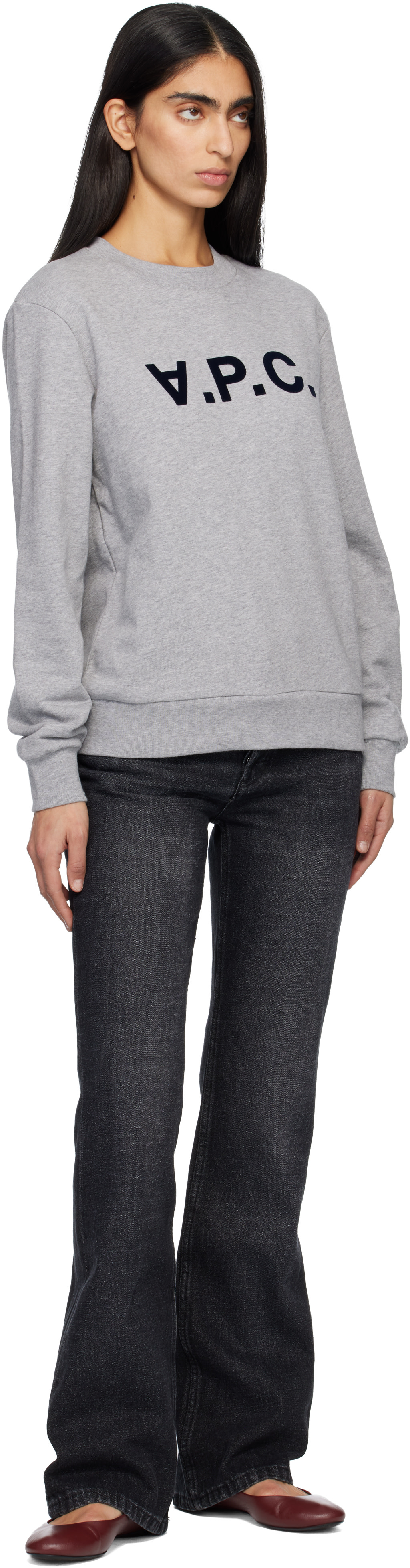 A.P.C. - Pull molletonné gris à grand logo V.P.C.