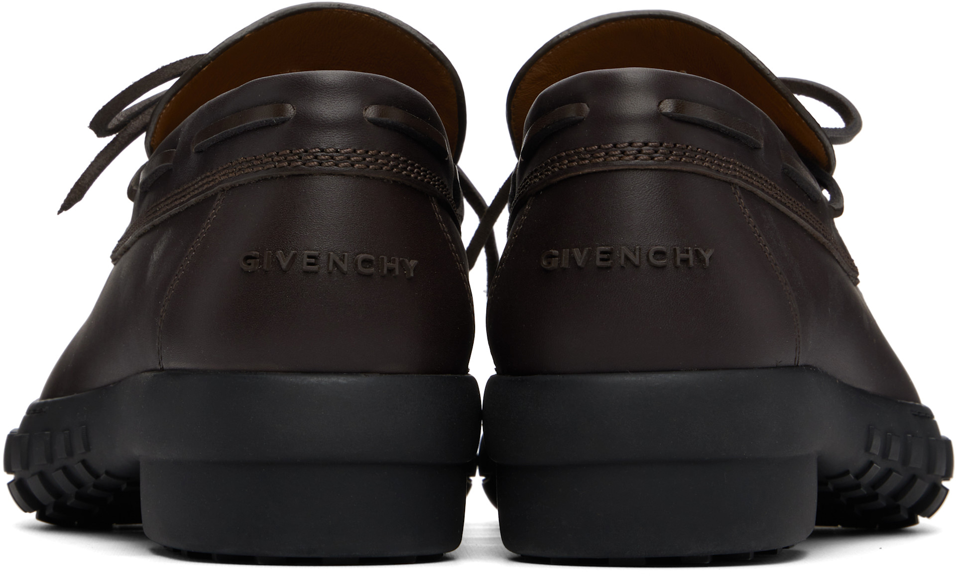 Givenchy - Chaussures bateau Echo brunes en cuir