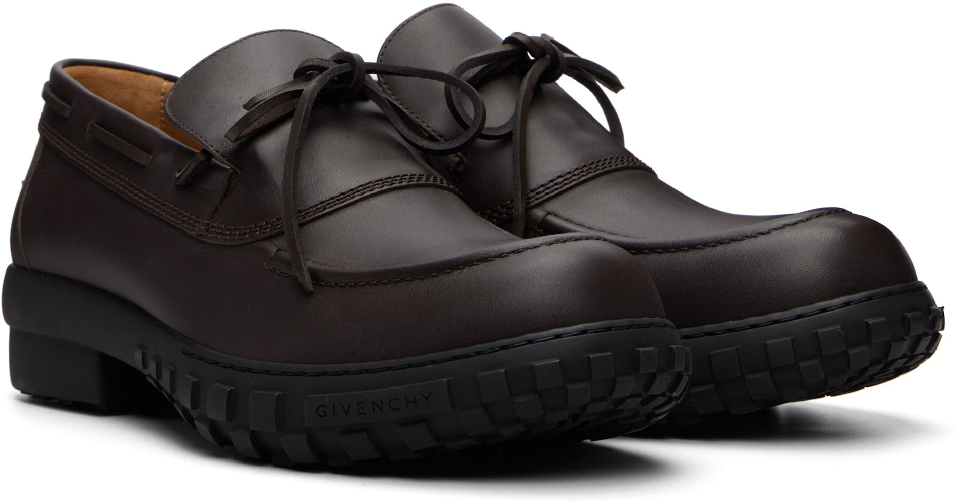 Givenchy - Chaussures bateau Echo brunes en cuir