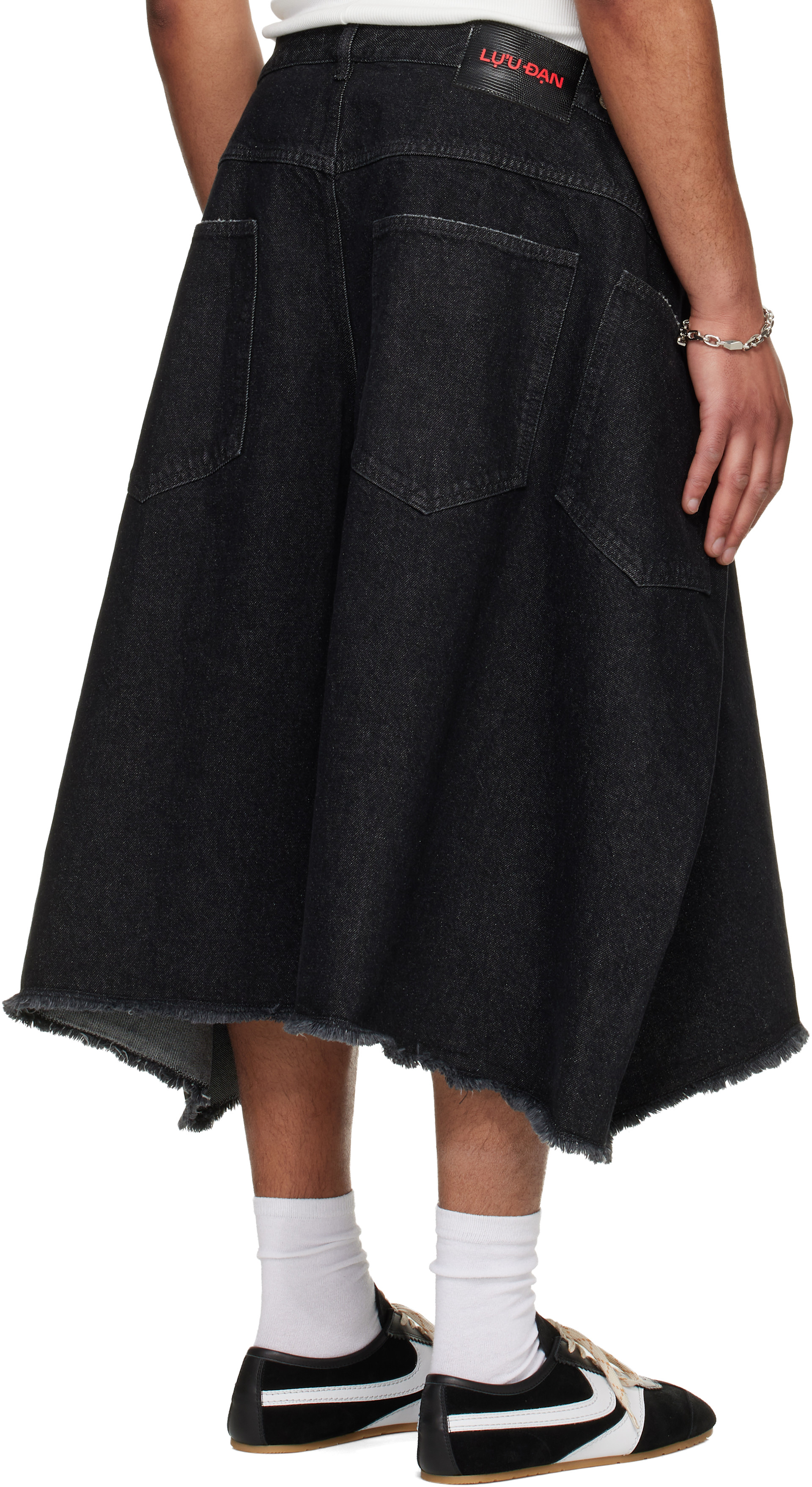 LU’U DAN - Short long noir en denim