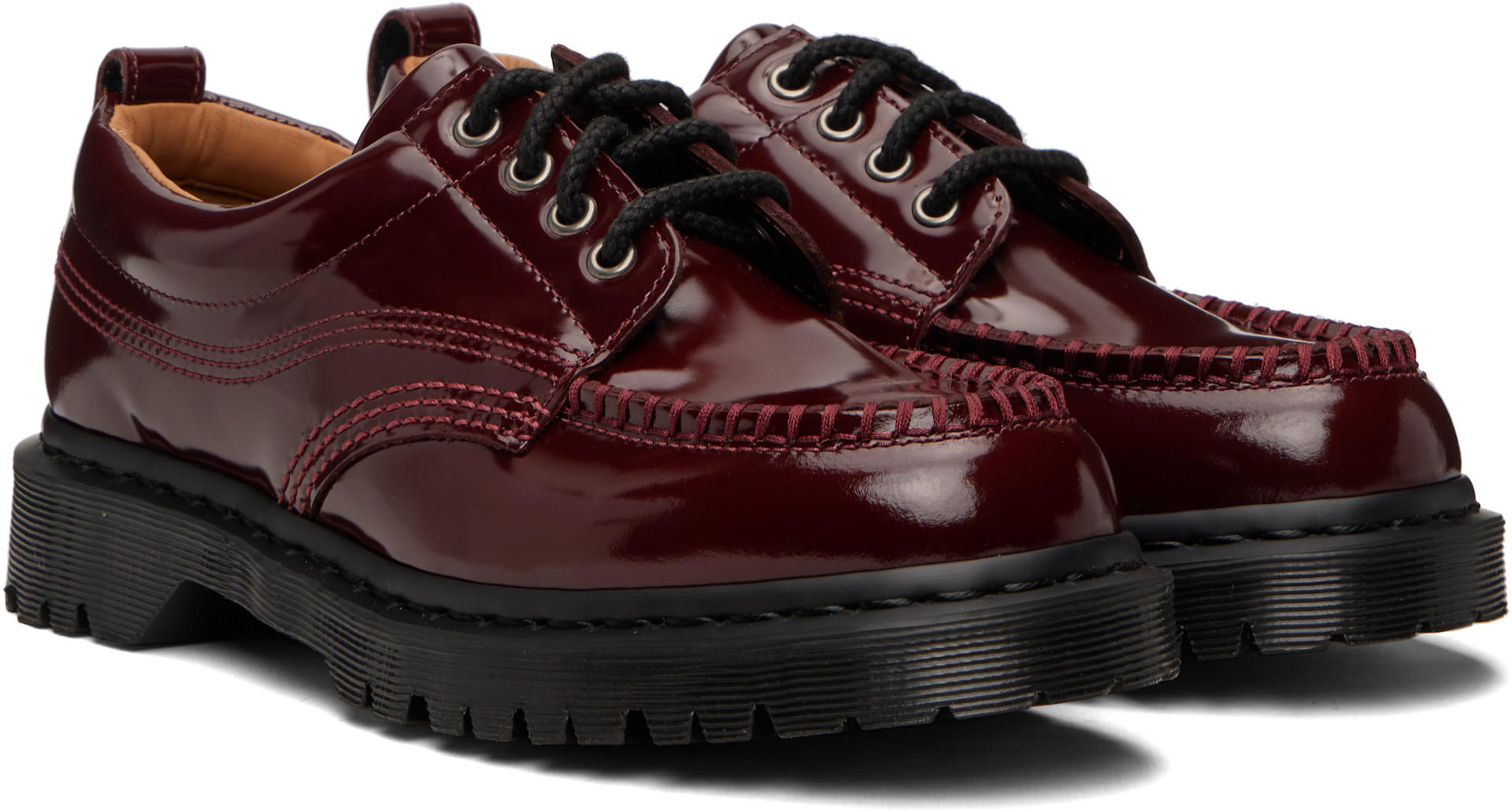 靴 Dr. Martens Creeper Shoes Burgundy Dr. Martens: Burgundy Lowell Lacquered Leather Moc Toe Derbys | SSENSE