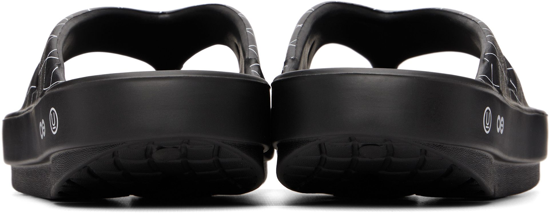靴 UNDERCOVER OOFOS UNDERCOVER: Black OOFOS Edition UC1F4F03 Flip-Flops | SSENSE Canada