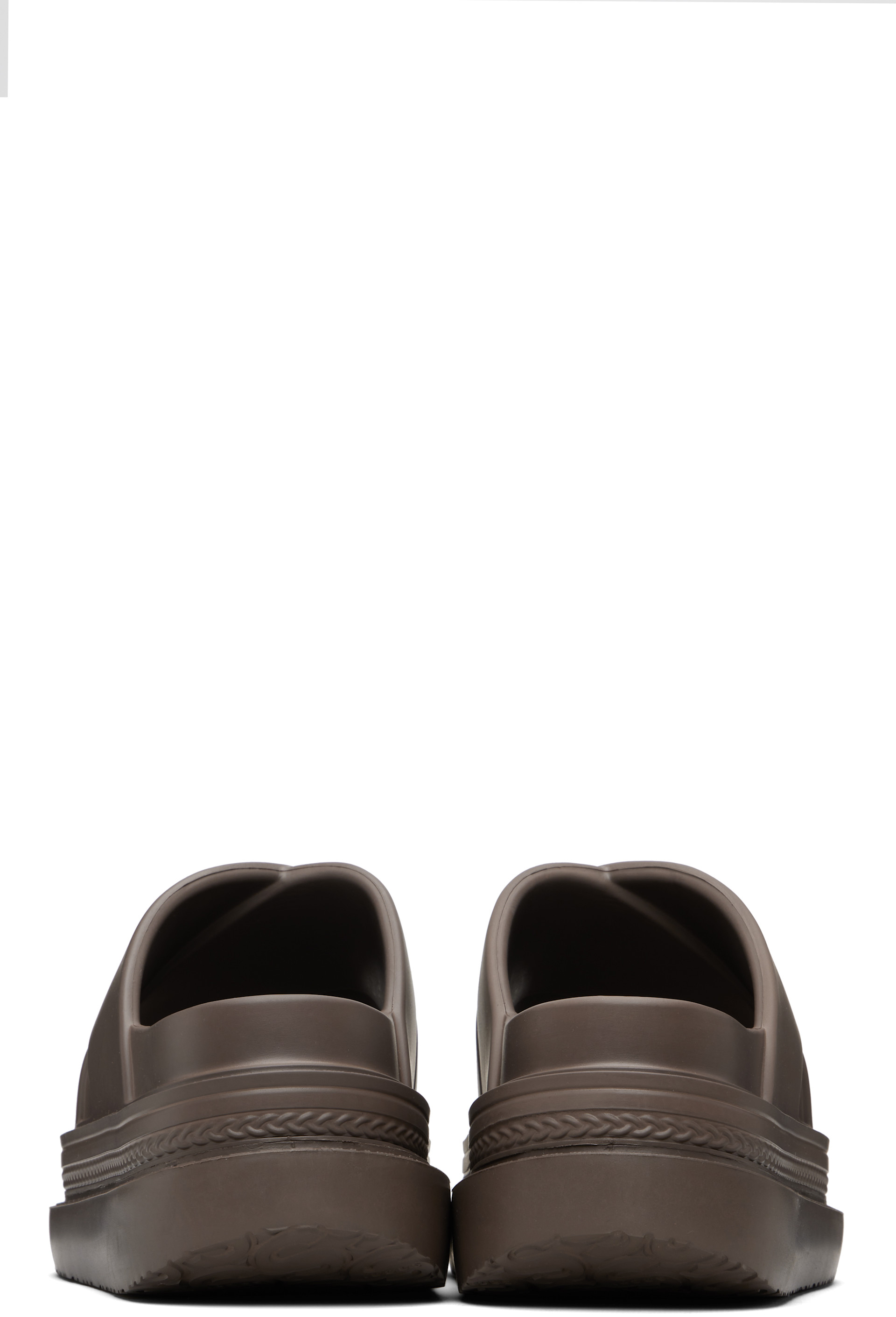 sacai: ブラウン Foam Multiple Sole サンダル | SSENSE 日本