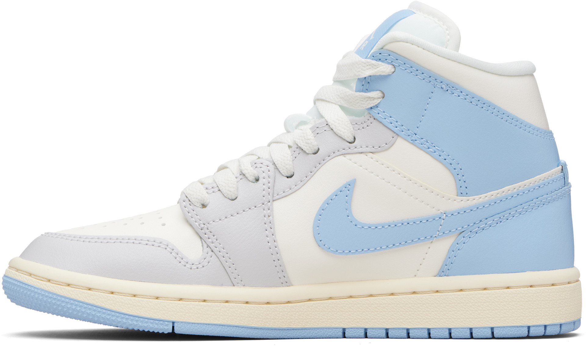 Nike Jordan: ホワイト＆ブルー Air Jordan 1 Mid スニーカー | SSENSE