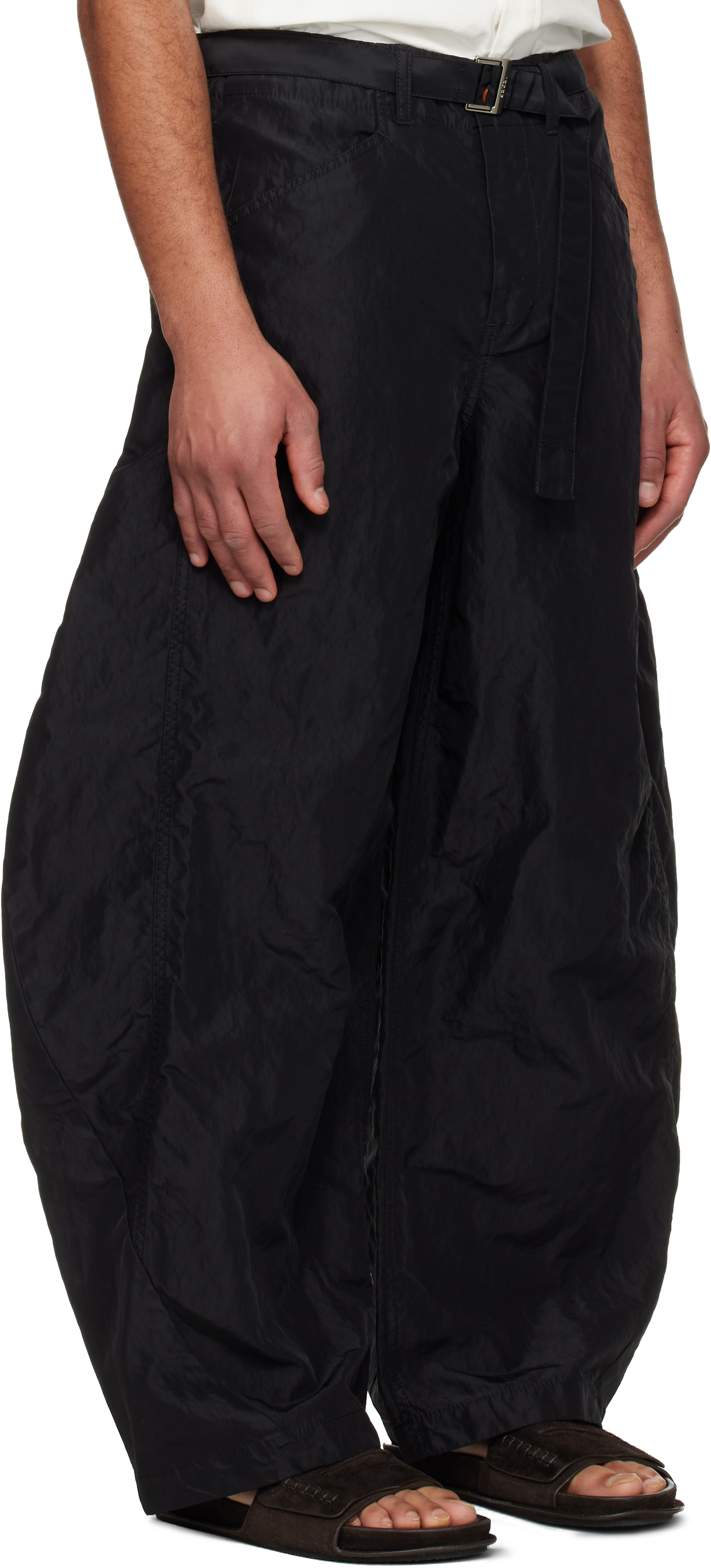 【定価11万】sacai グレー ナイロンツイル トラウザーズ sacai: ブラック Treated ナイロンツイル トラウザーズ | SSENSE 日本