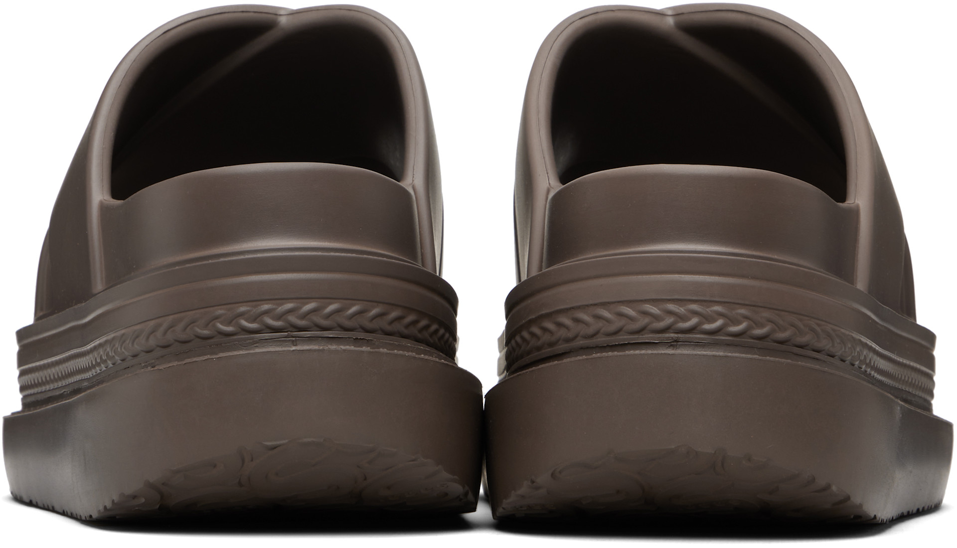 sacai: ブラウン Foam Multiple Sole サンダル | SSENSE 日本