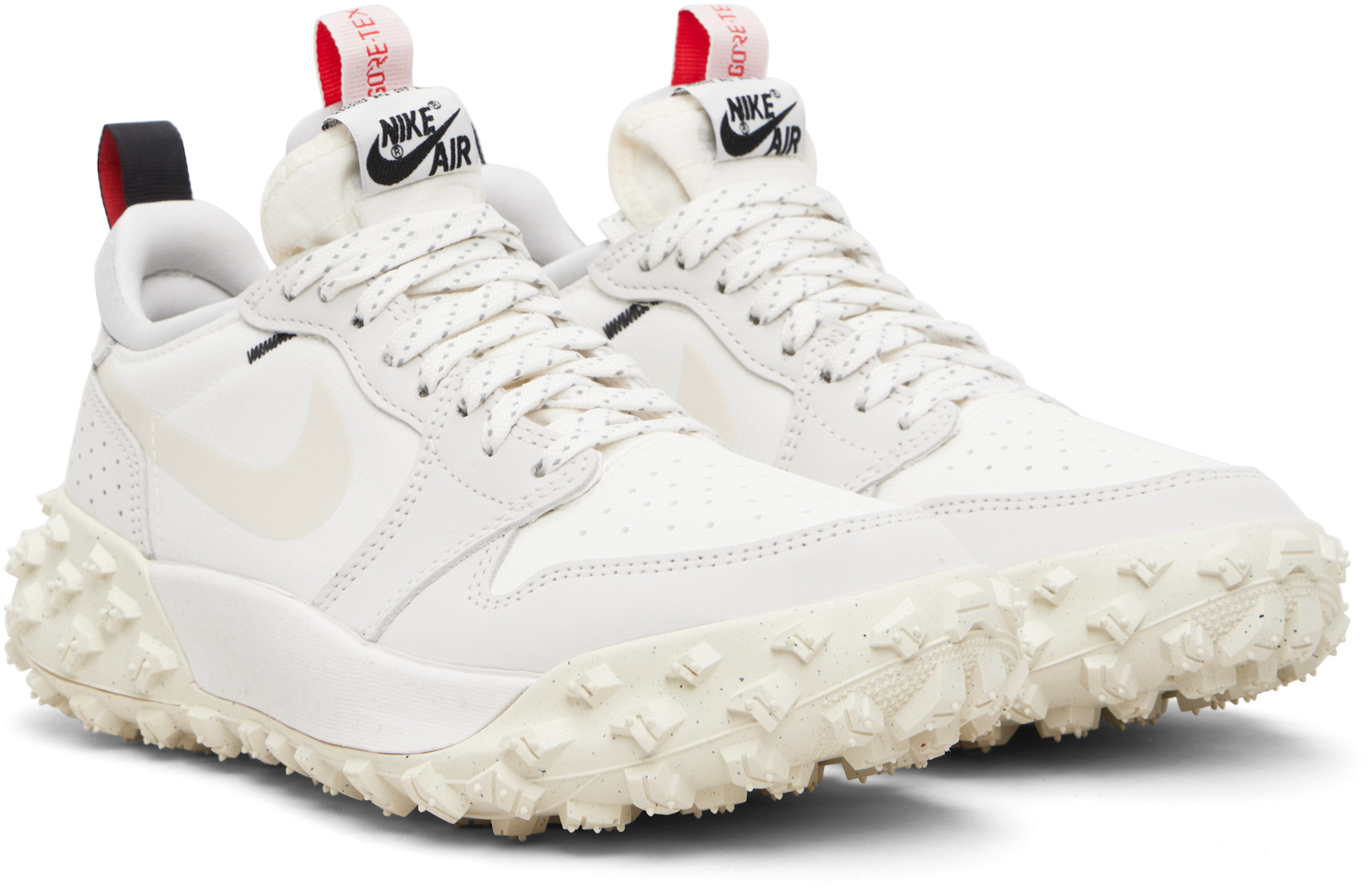 Nike Jordan: オフホワイト Air Jordan 1 Element Low A/T スニーカー