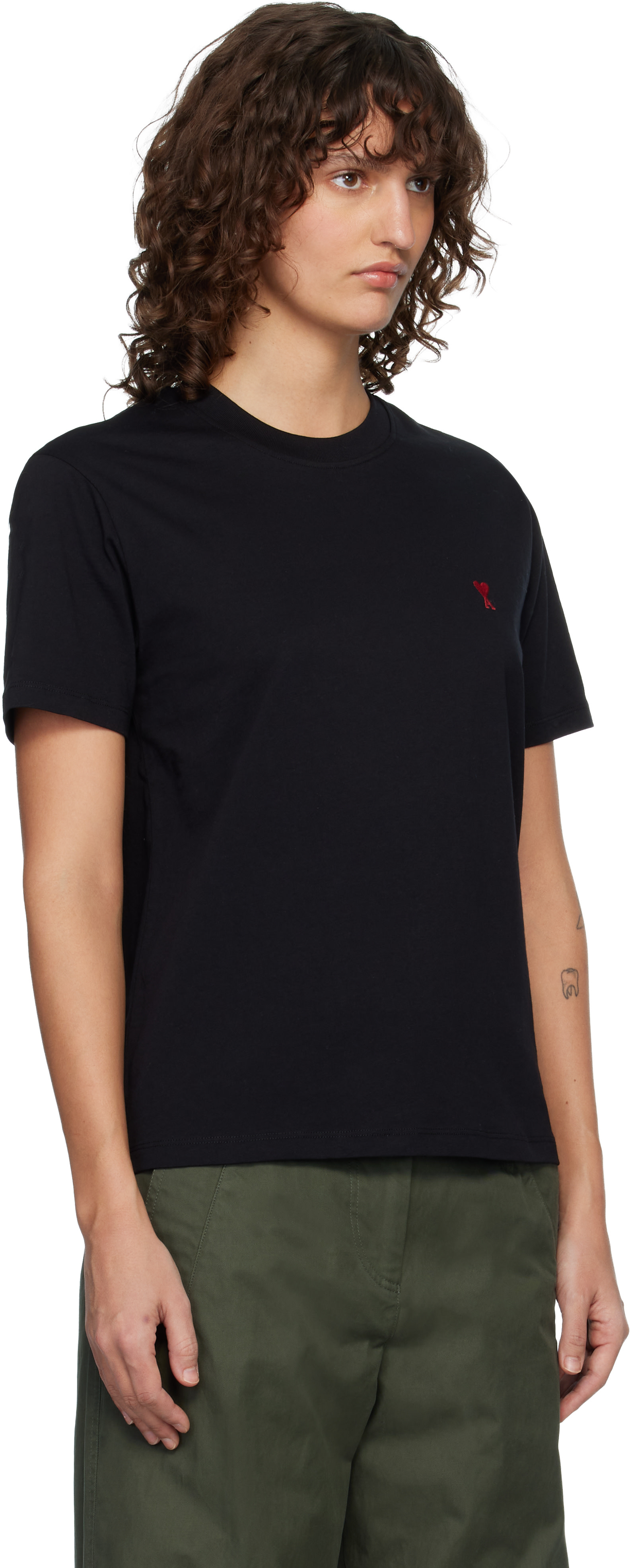 Ami Paris アミパリス 黒 Tシャツ AMI Paris: ブラック Ami de Coeur Tシャツ | SSENSE 日本