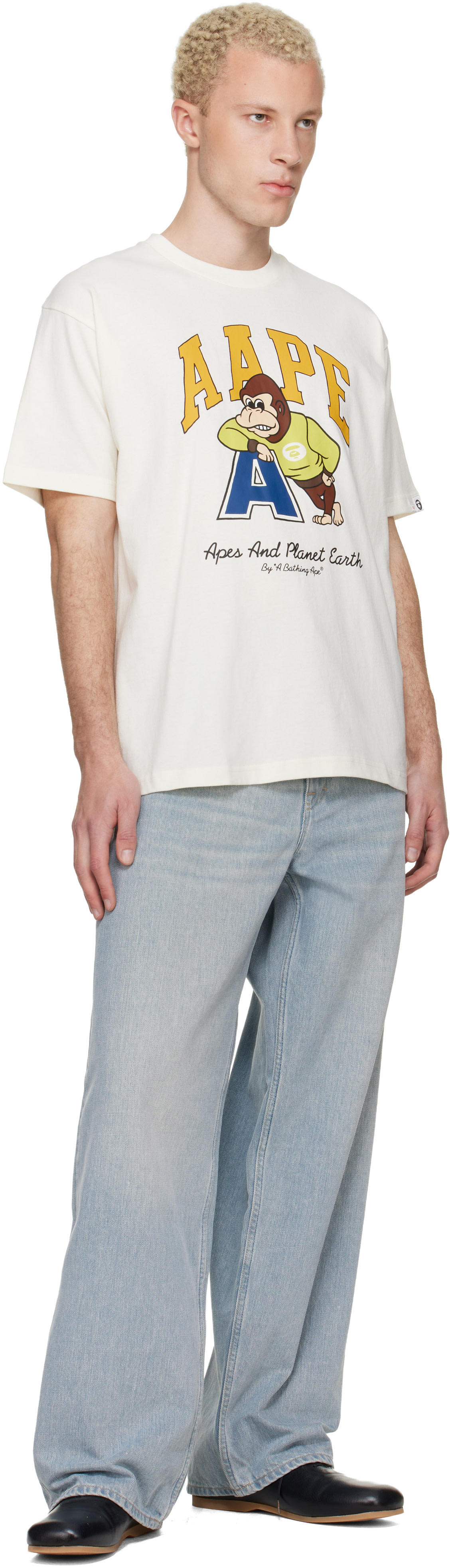 AAPE by A Bathing Ape - オフホワイト 'AAPE' グラフィックTシャツ