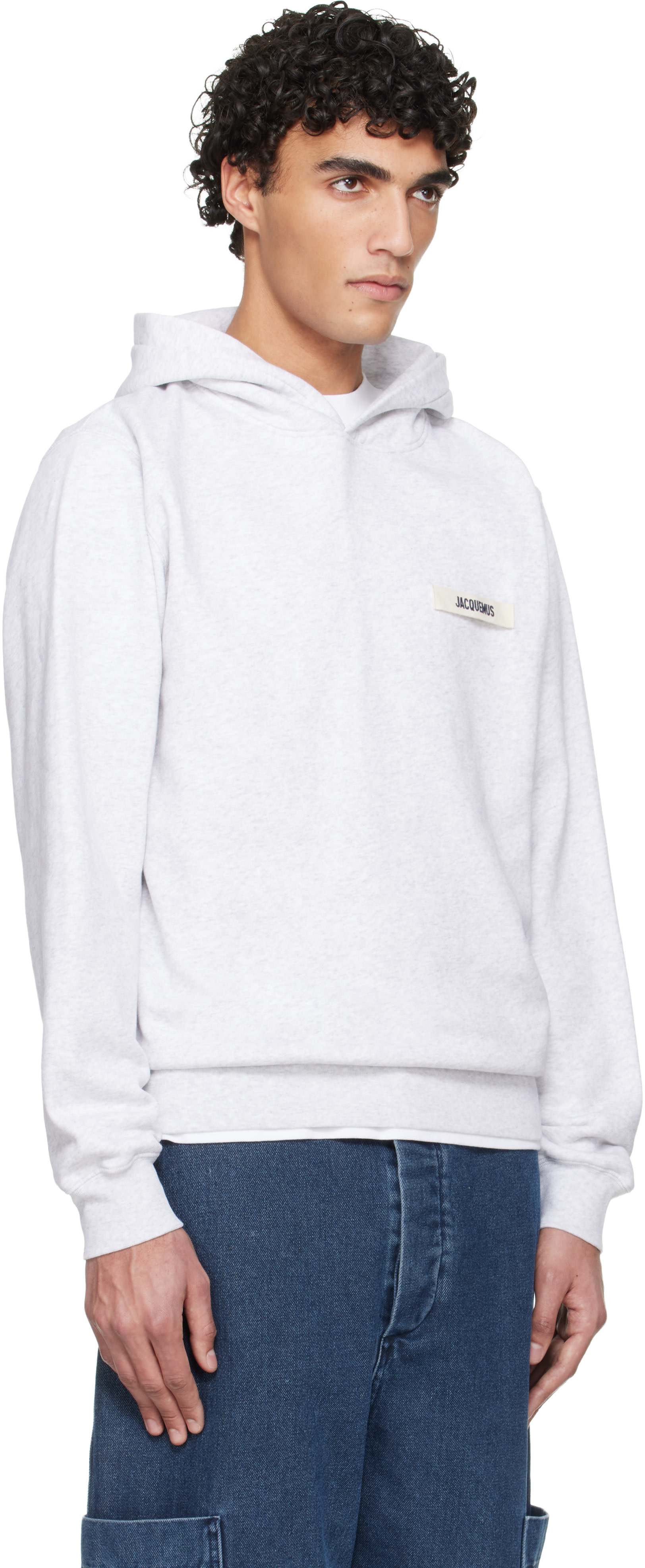 JACQUEMUS - Pull à capuche gris à écusson en gros-grain