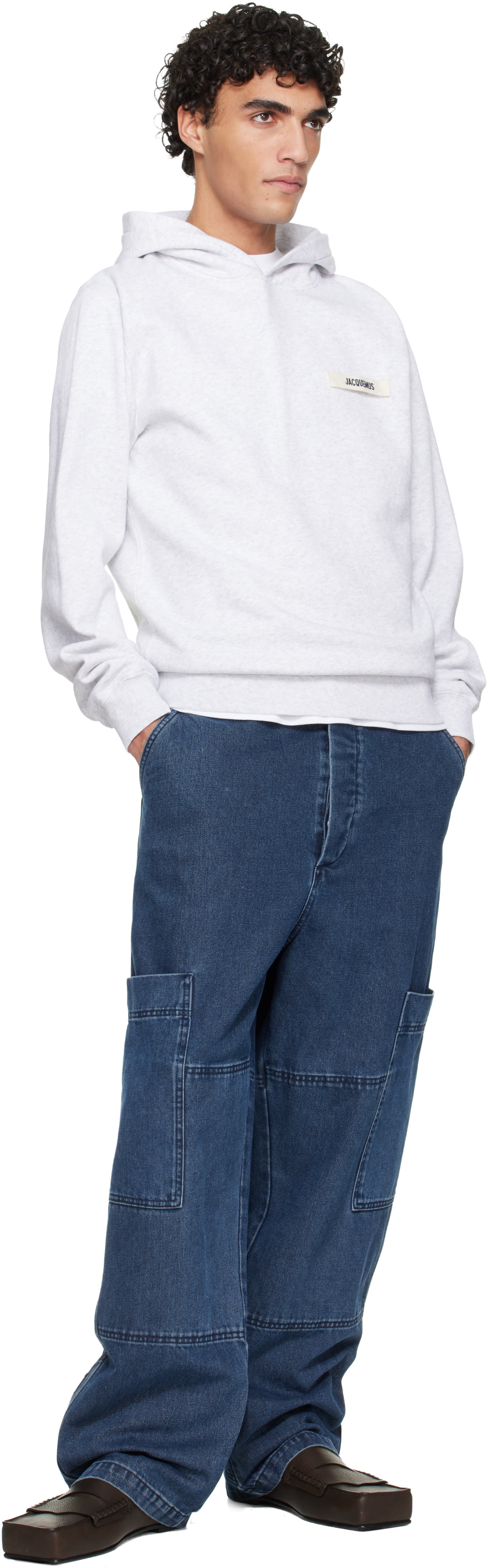 JACQUEMUS - Pull à capuche gris à écusson en gros-grain