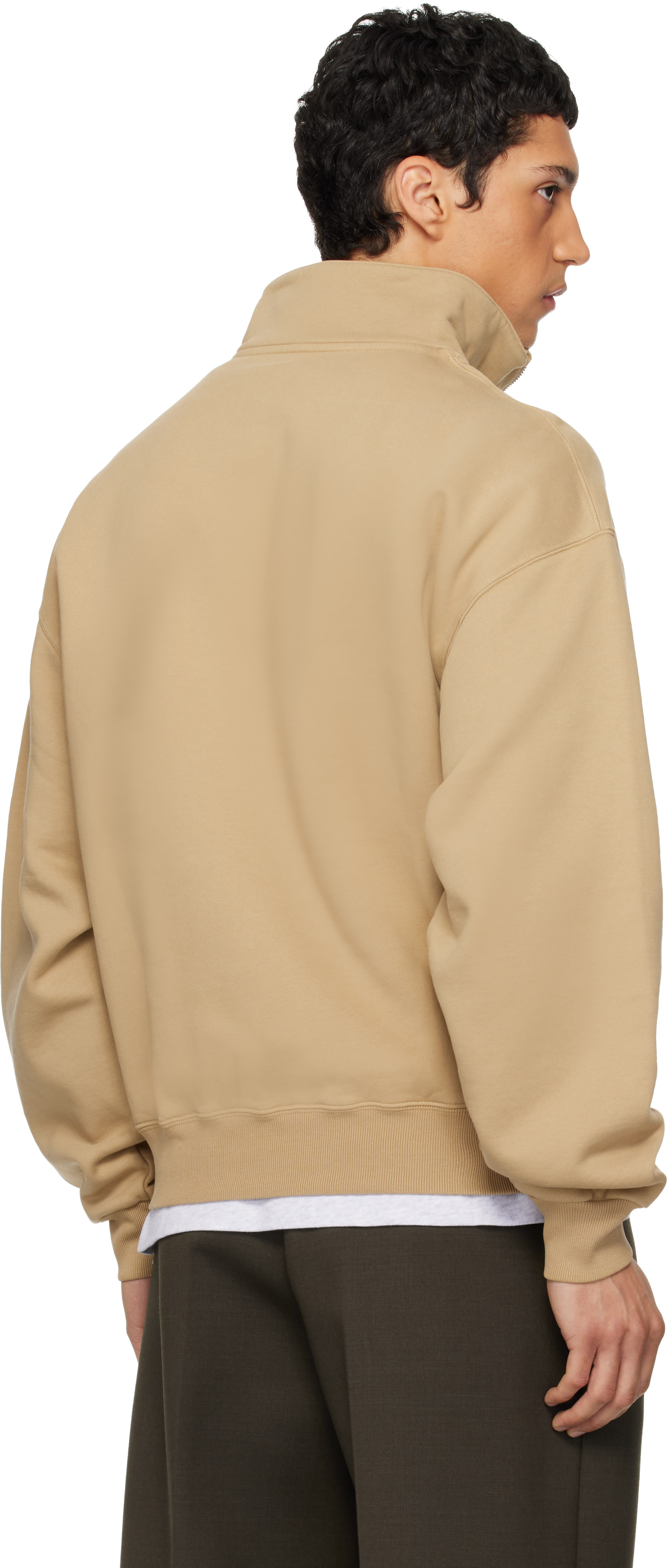 JACQUEMUS ベージュ クロップドシャツ 長袖 JACQUEMUS: Tan 'The Gros Grain zipped-rollneck' Sweatshirt | SSENSE