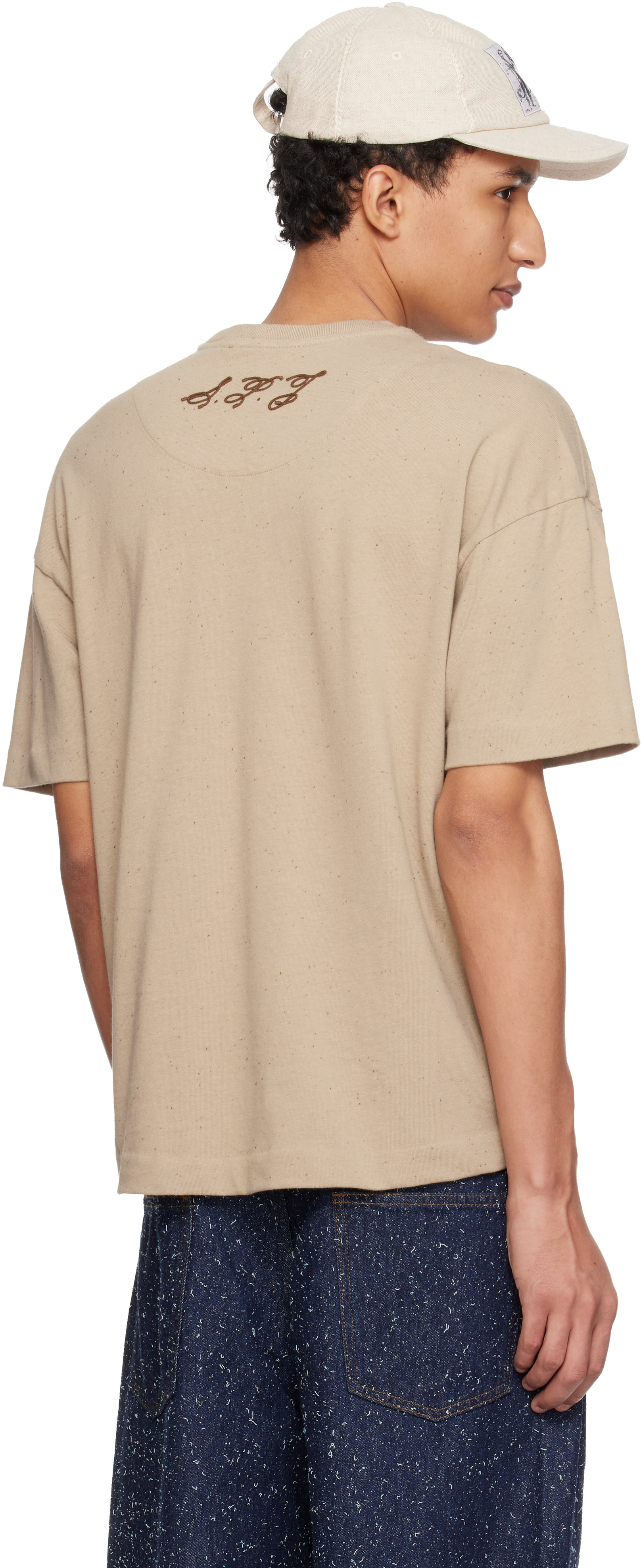 JACQUEMUS: Beige 'Le Brodero' T-shirt | SSENSE