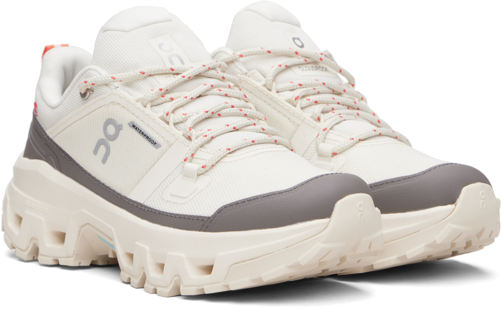 On - Baskets basses imperméables Cloudrock blanc cassé