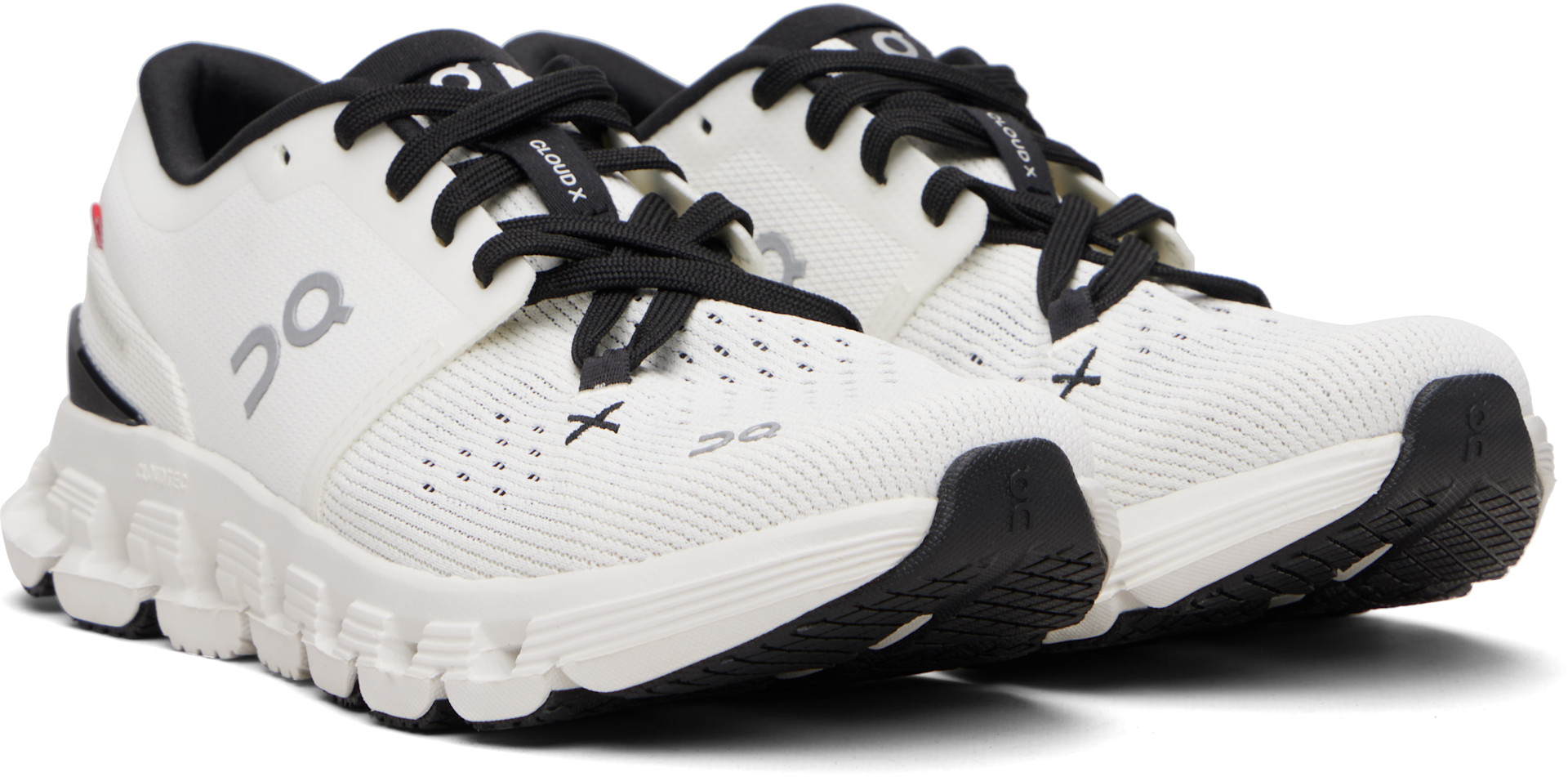 On - Baskets Cloud X 4 blanches