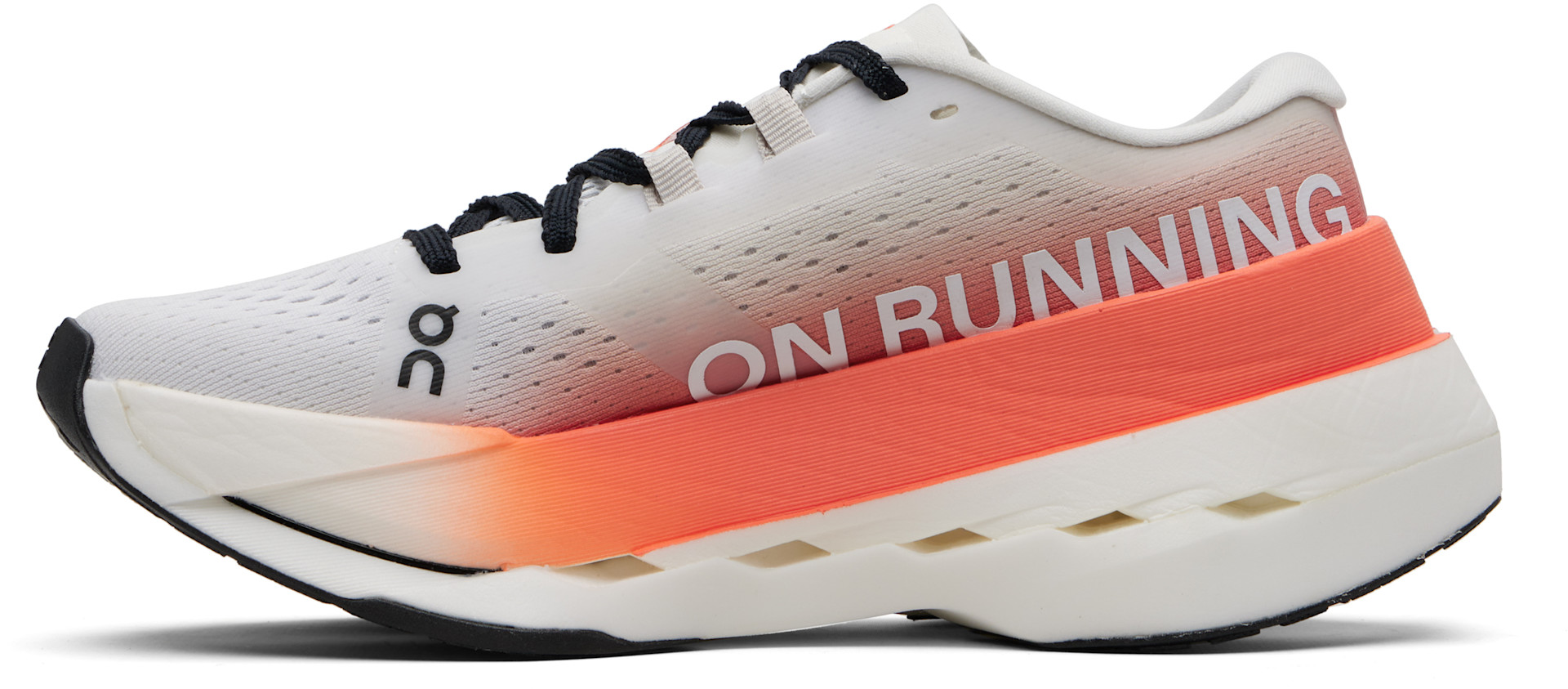 On - Baskets Cloudboom Max beige et rose
