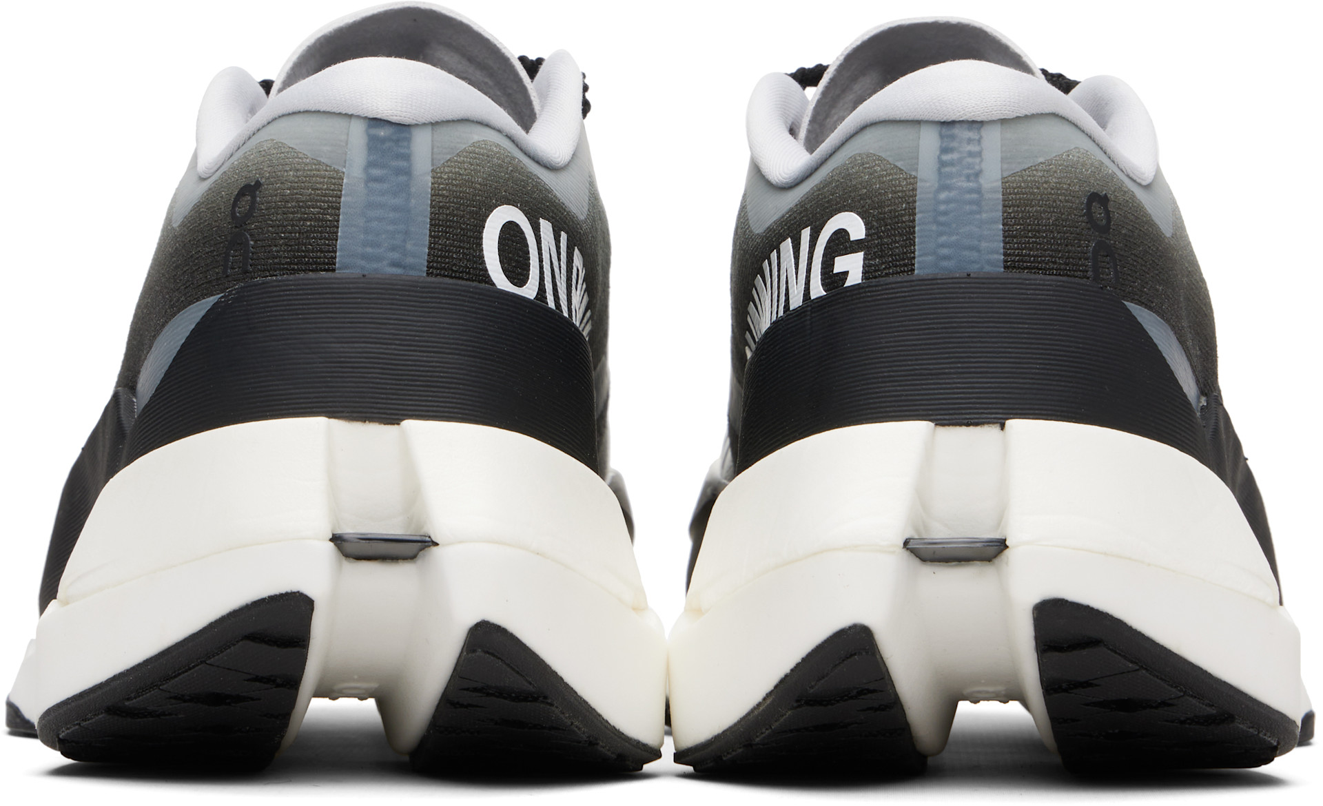 On - Baskets Cloudboom Max noir et blanc