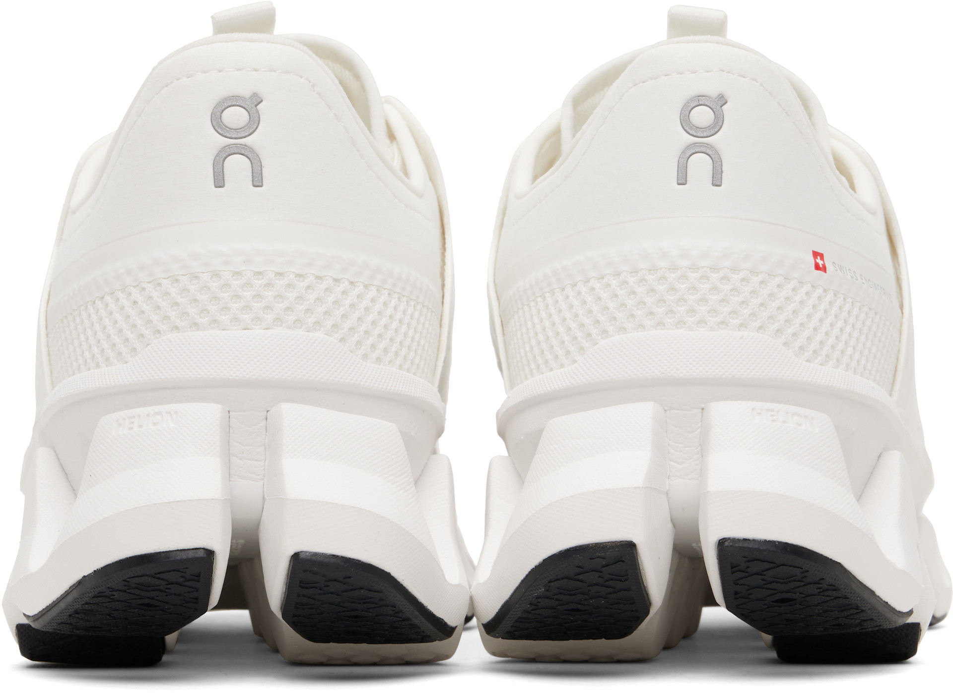 On - Baskets Cloudswift Suma blanches