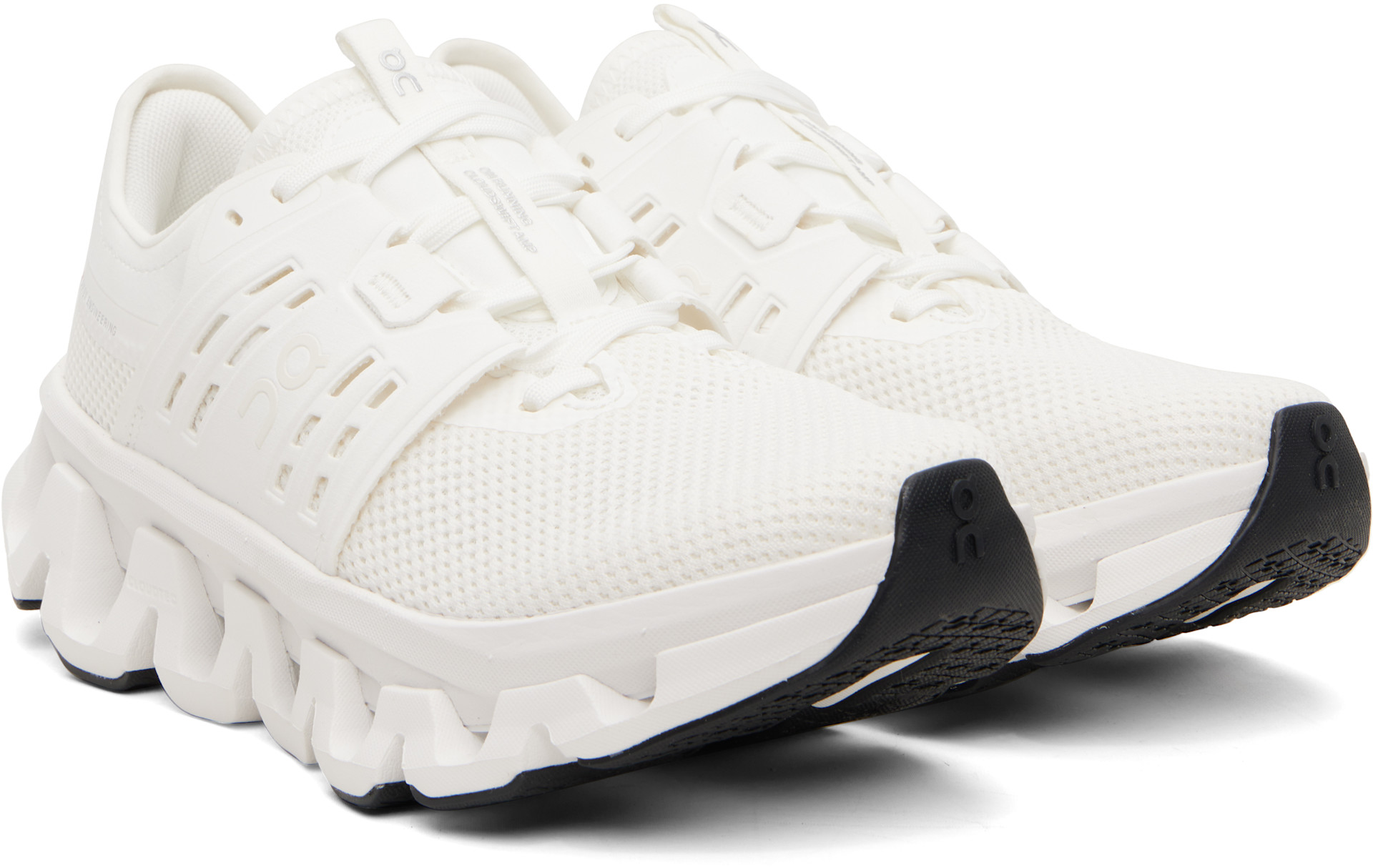 On - Baskets Cloudswift Suma blanches