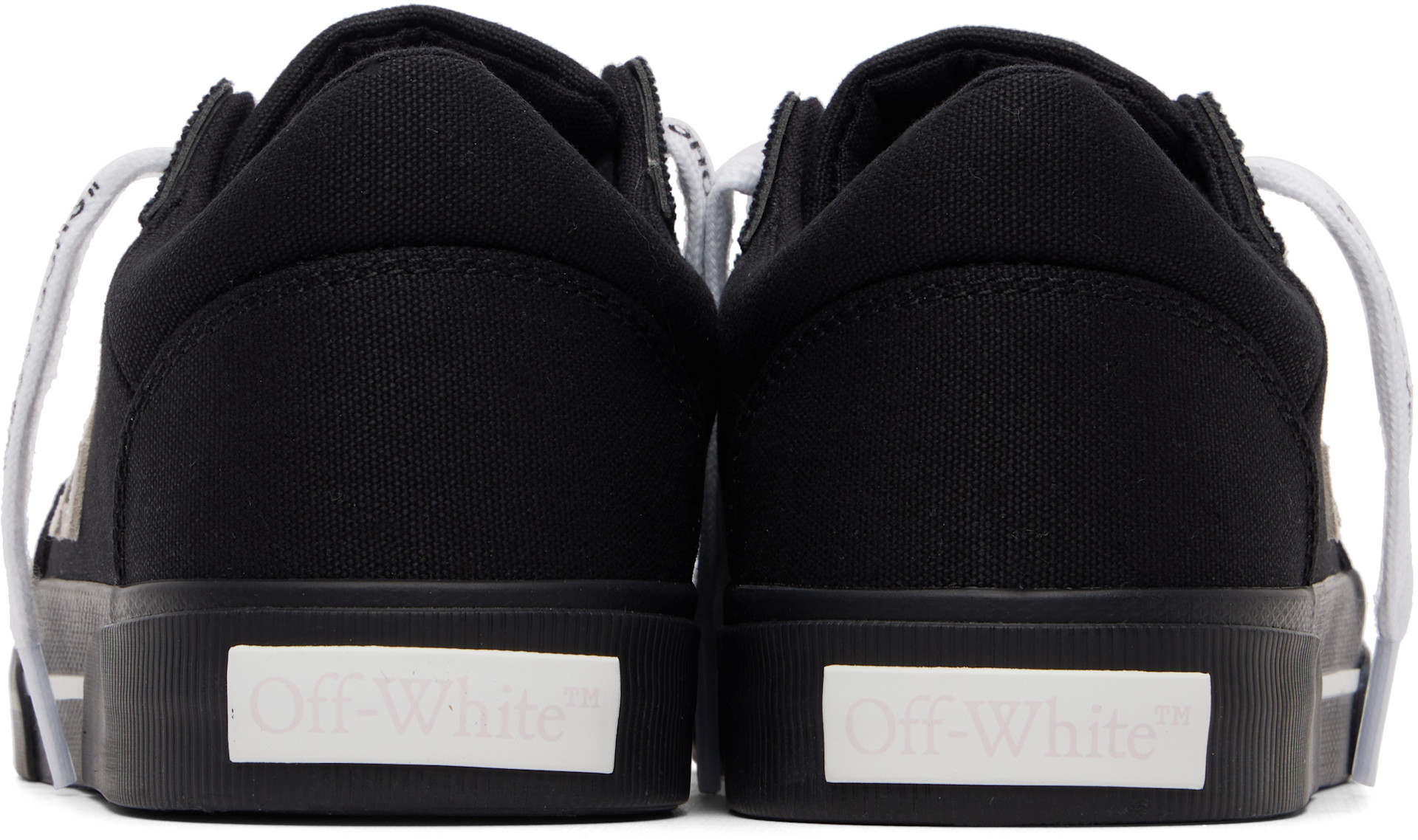 Off-White - ブラック バルカナイズ ローカットスニーカー