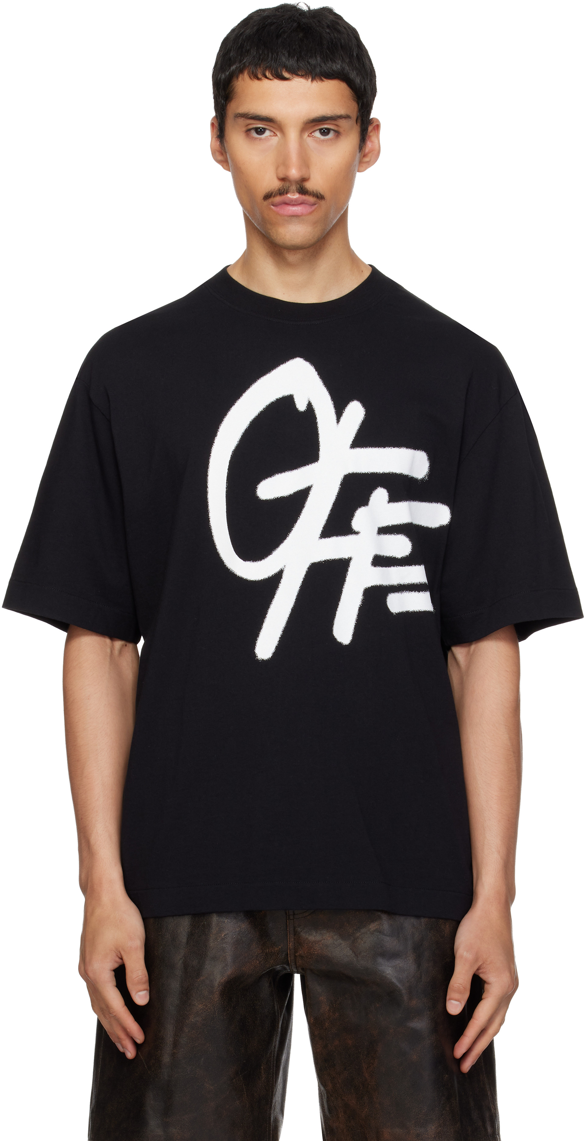 Off-White: ブラック Shared Spray Logo Skate Tシャツ | SSENSE 日本