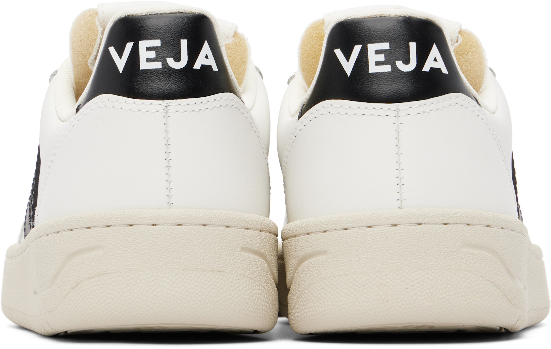 VEJA ホワイト/ブラック スニーカー　38 VEJA: ホワイト＆ブラック V-10 レザースニーカー | SSENSE 日本