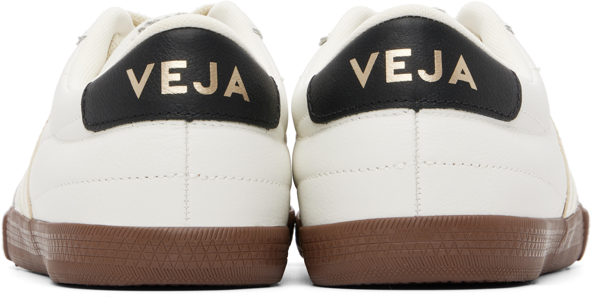 VEJA - 오프 화이트 파넨카 가죽 스니커즈