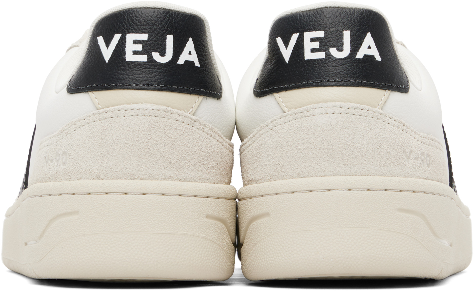 VEJA - 오프 화이트 V-90 가죽 스니커즈