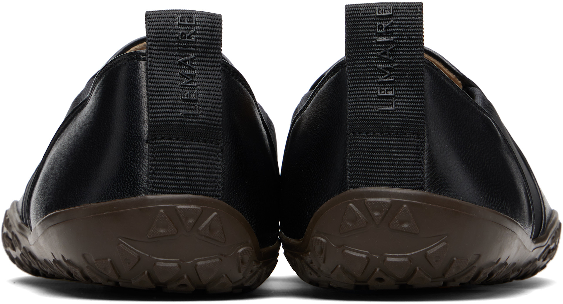 LEMAIRE: ブラック Vibram Glove Slip On レザースニーカー | SSENSE 日本