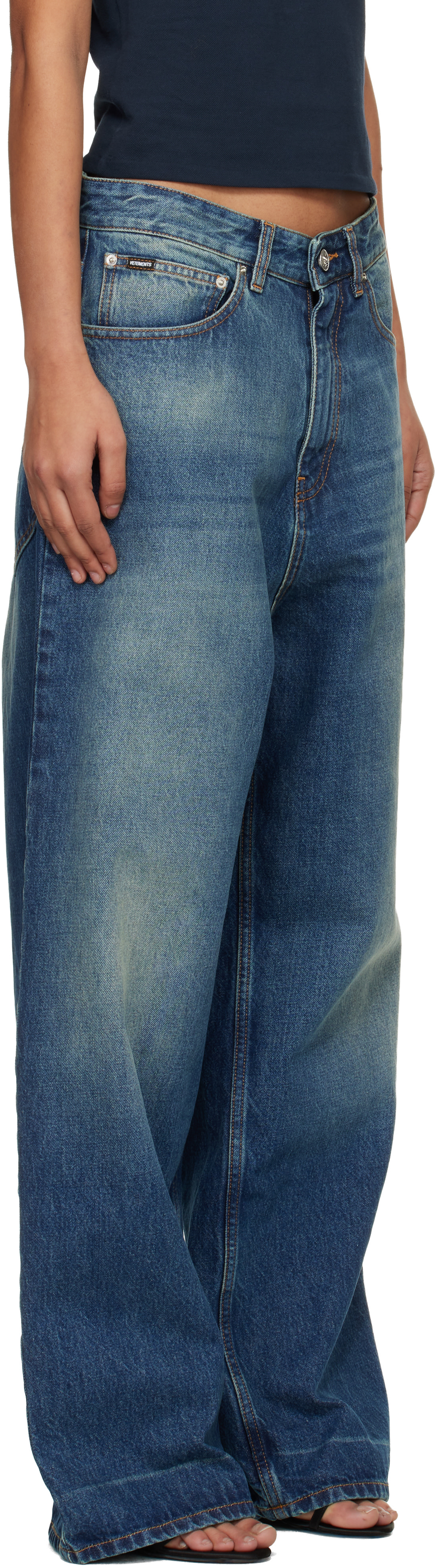 VETEMENTS - Jean ample bleu marine à effet délavé