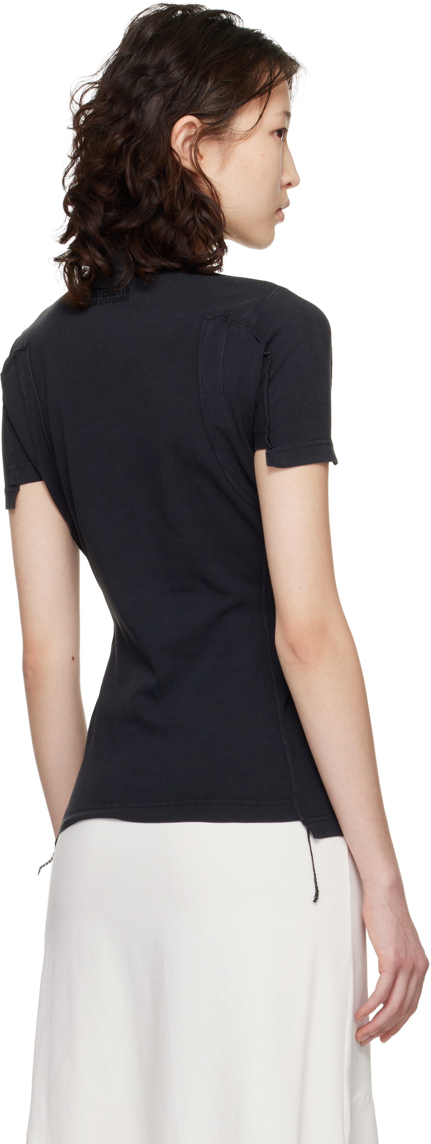 VETEMENTS - Micro t-shirt noir à bords bruts