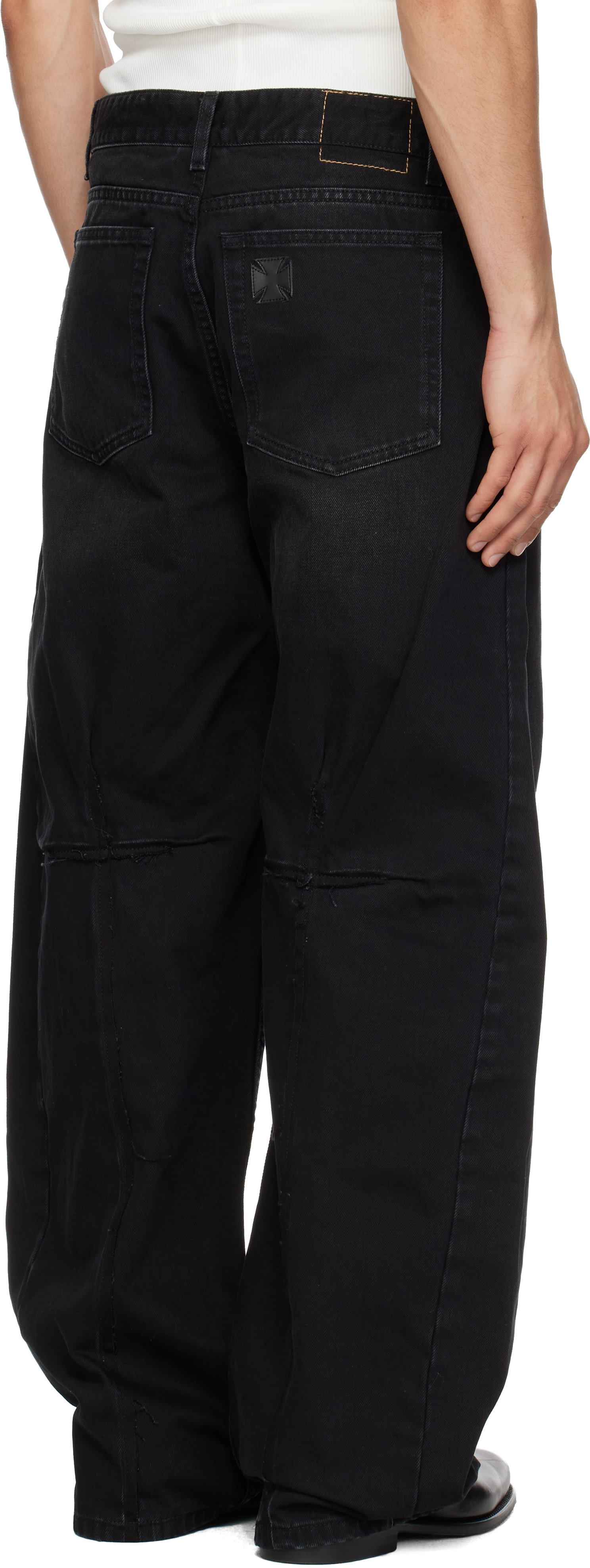 VETEMENTS - 블랙 컷 크로스 데님 진