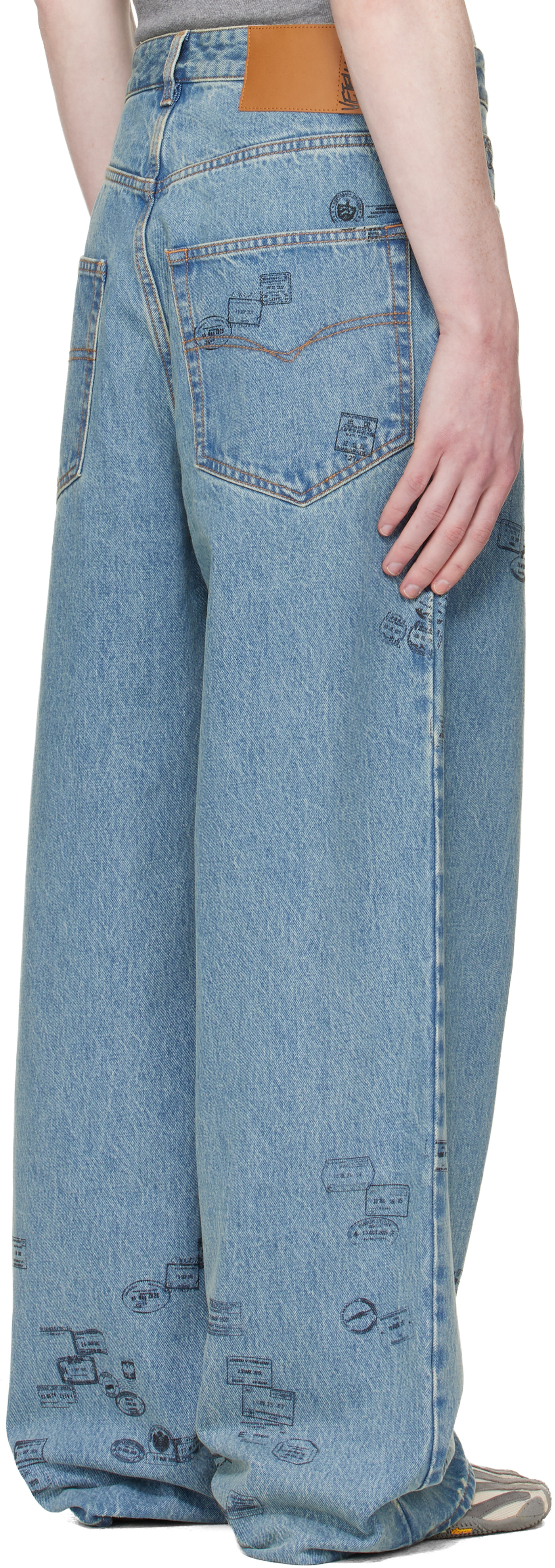VETEMENTS - 블루 패스포트 스탬프 데님 진