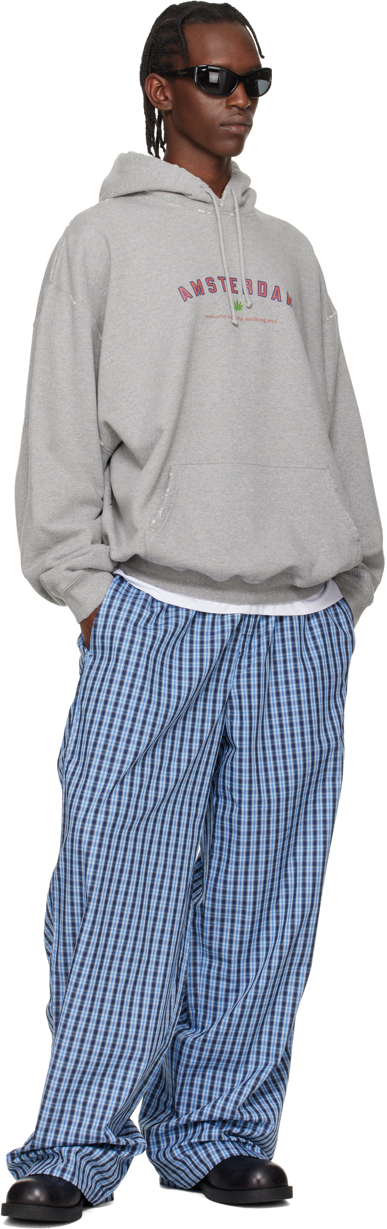 VETEMENTS - Pull à capuche 'Amsterdam' Tourist gris