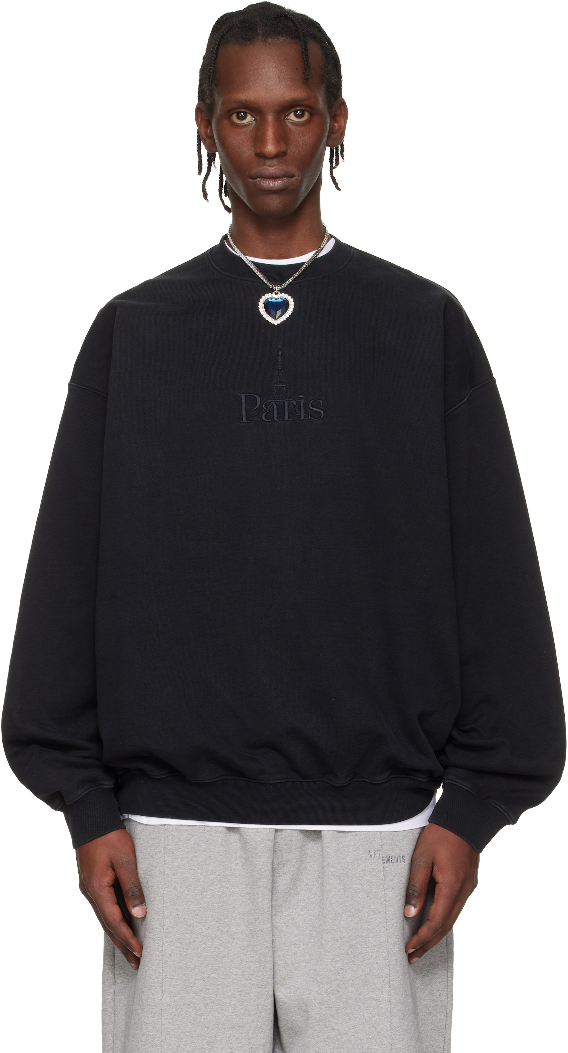 VETEMENTS - Pull molletonné noir à logo Paris brodé