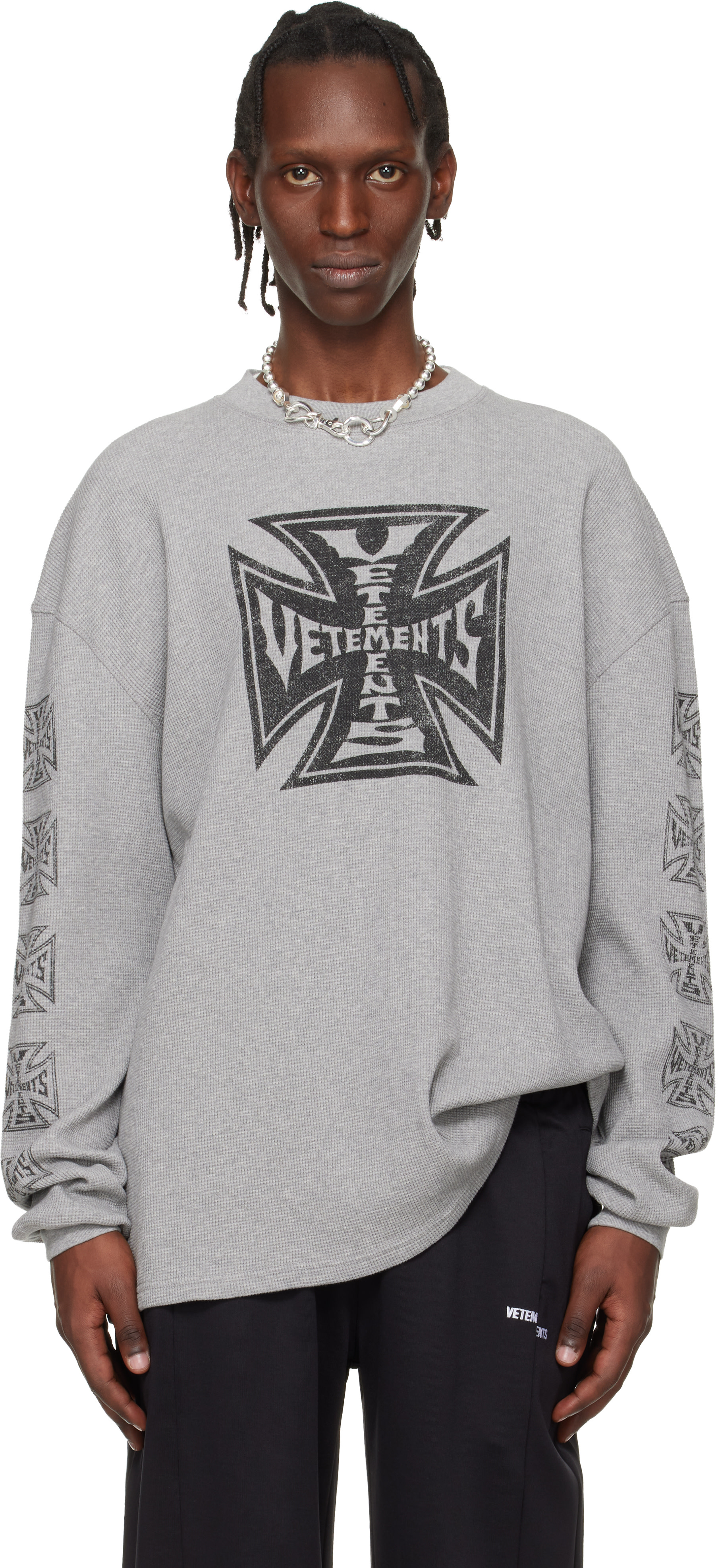 VETEMENTS ロンT メンズ VETEMENTS: グレー Biker Cross Waffle 長袖Tシャツ | SSENSE 日本