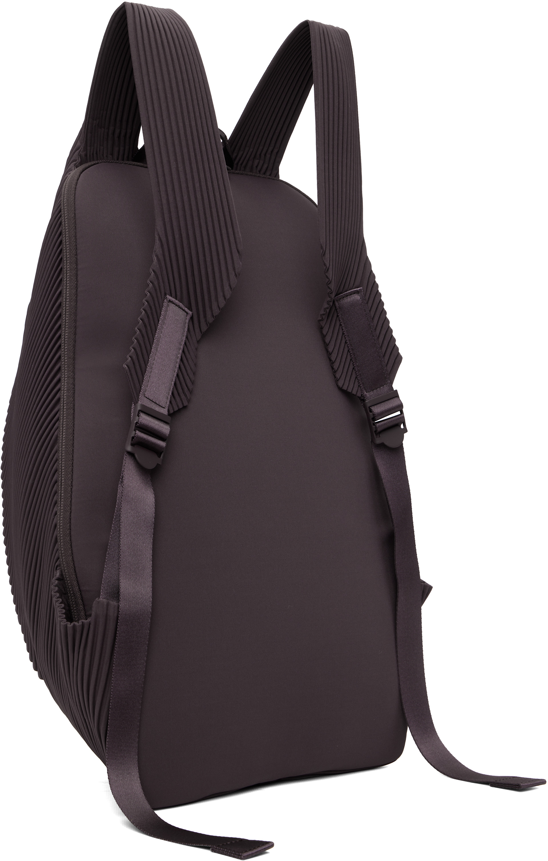 HOMME PLISSE ISSEY MIYAKE リュック・バックパック HOMME PLISSÉ ISSEY MIYAKE: Burgundy Pleats Backpack | SSENSE