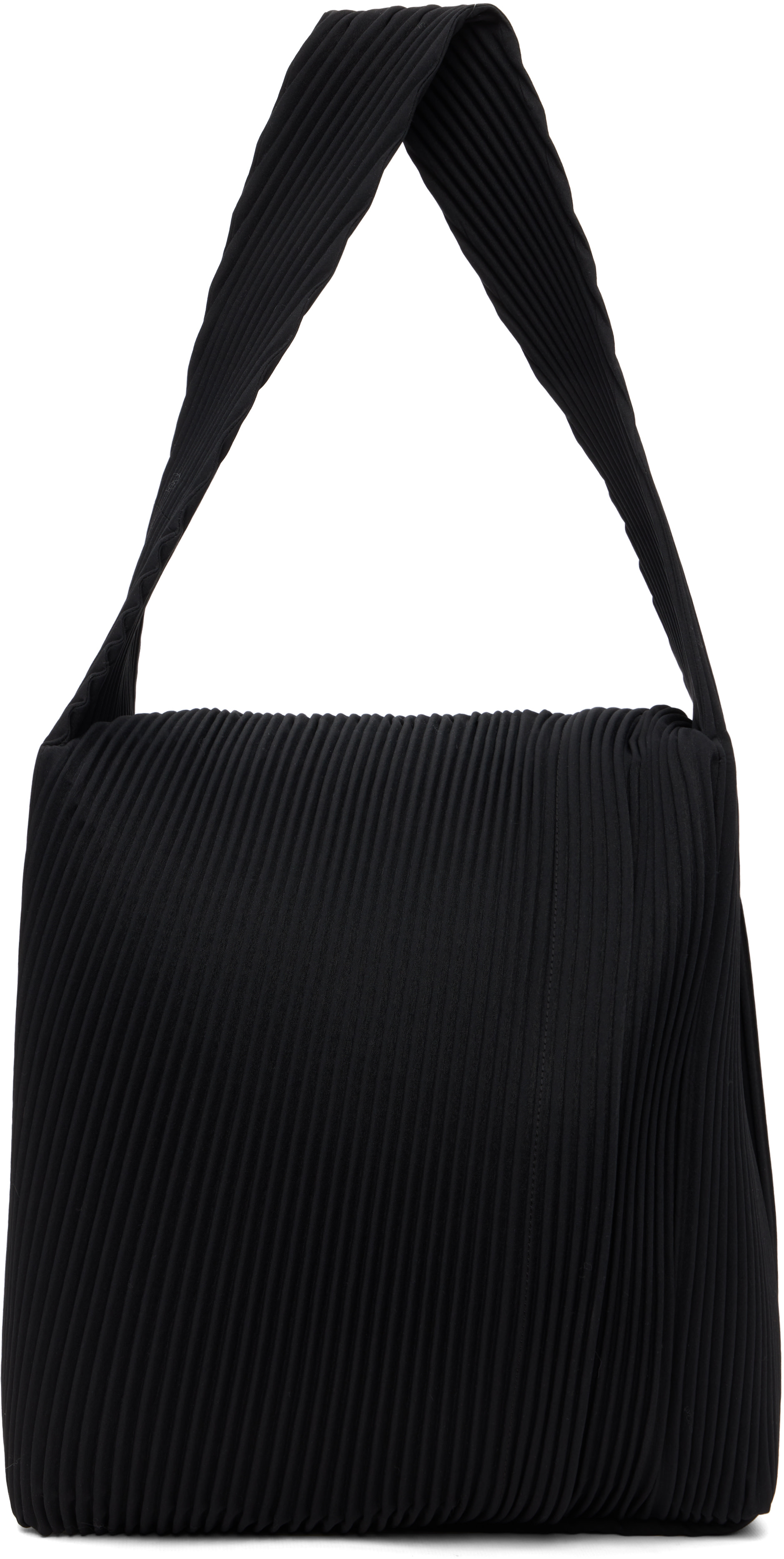 小物 nisia HOMME PLISSÉ ISSEY MIYAKE: Black Rounded Square Tote | SSENSE