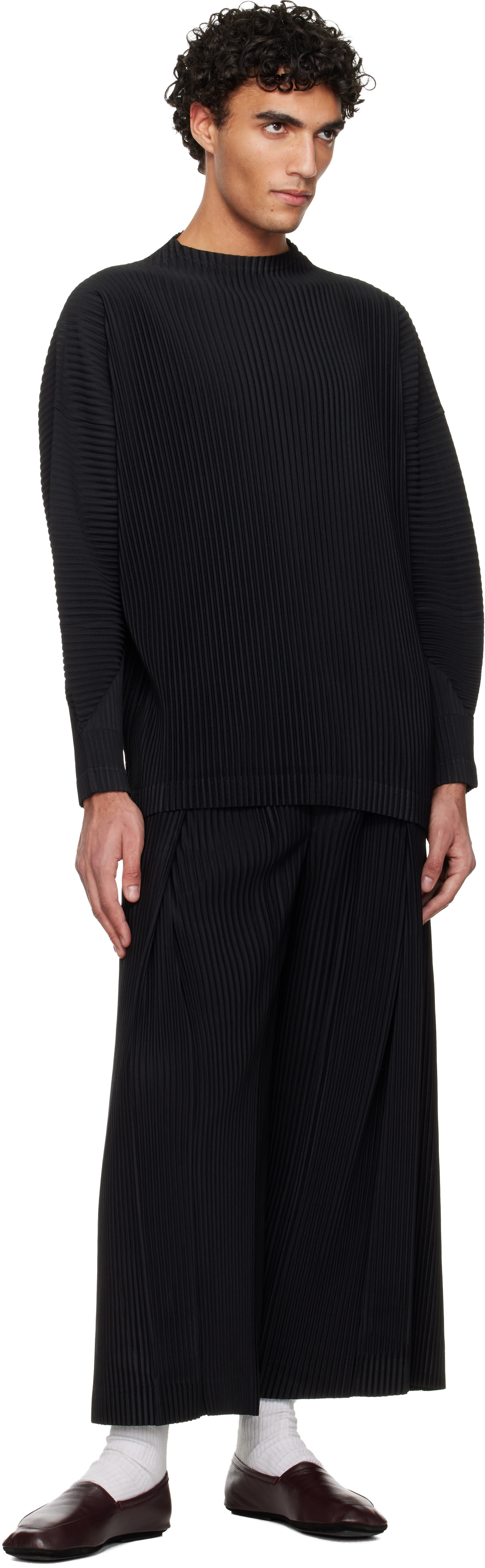 HOMME PLISSE ISSEY MIYAKE プリーツパンツ 2 ブラック HOMME PLISSÉ ISSEY MIYAKE: Black Pleats Bottoms 2 Trousers | SSENSE