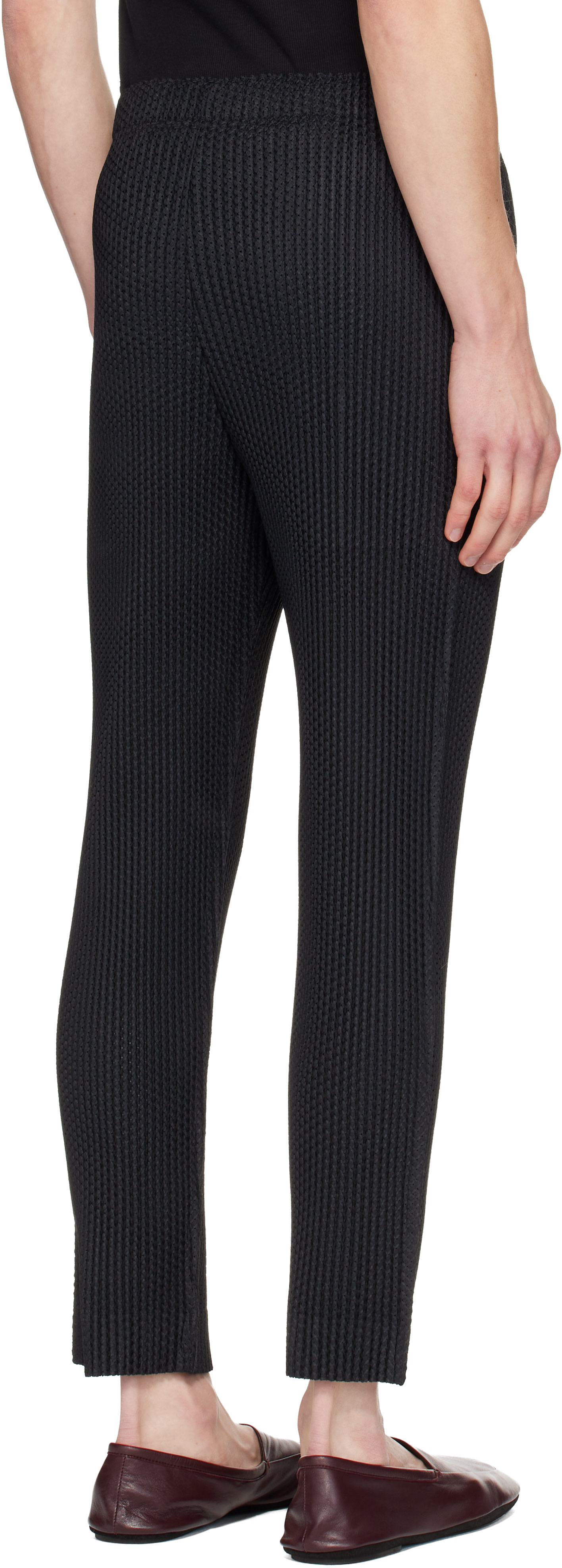 ☆SALE中☆HOMME PLISSE ISSEY MIYAKE サルエルパンツ HOMME PLISSÉ ISSEY MIYAKE: Black Wickerwork Mesh Trousers | SSENSE