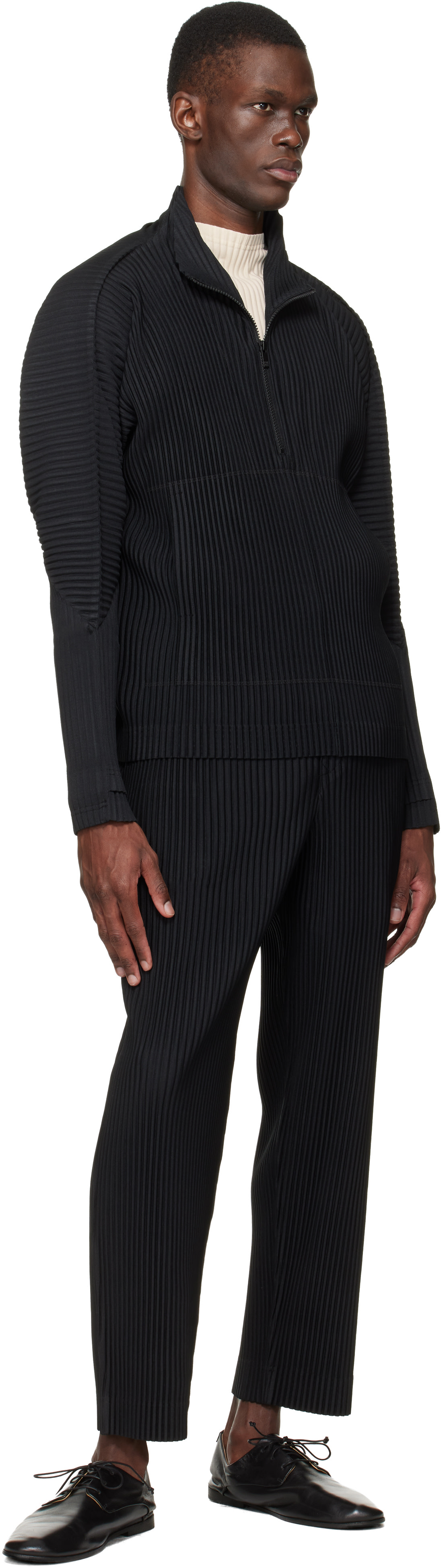HOMME PLISSÉ ISSEY MIYAKE: Black Monthly Colors March Trousers