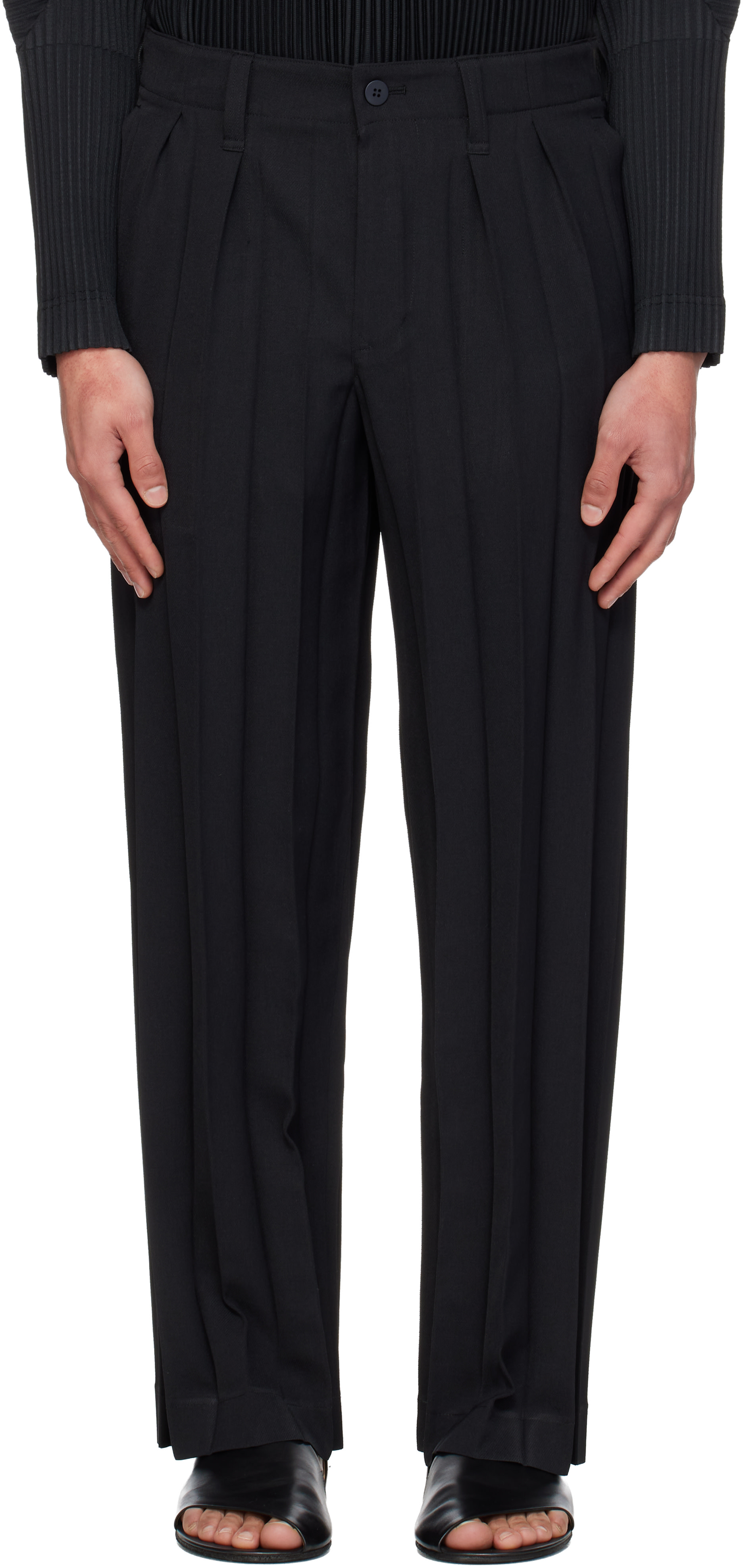 HOMME PLISSÉ ISSEY MIYAKE: Black Edge Ensemble Trousers | SSENSE