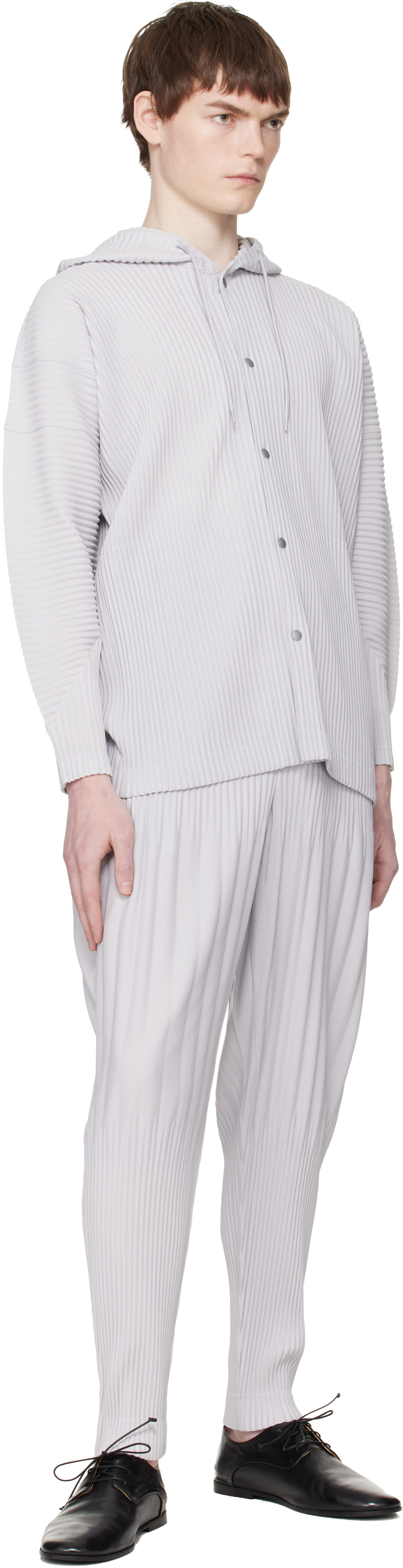 HOMME PLISSÉ ISSEY MIYAKE ライトグレー スラックス HOMME PLISSÉ ISSEY MIYAKE: Gray Monthly Colors February Trousers