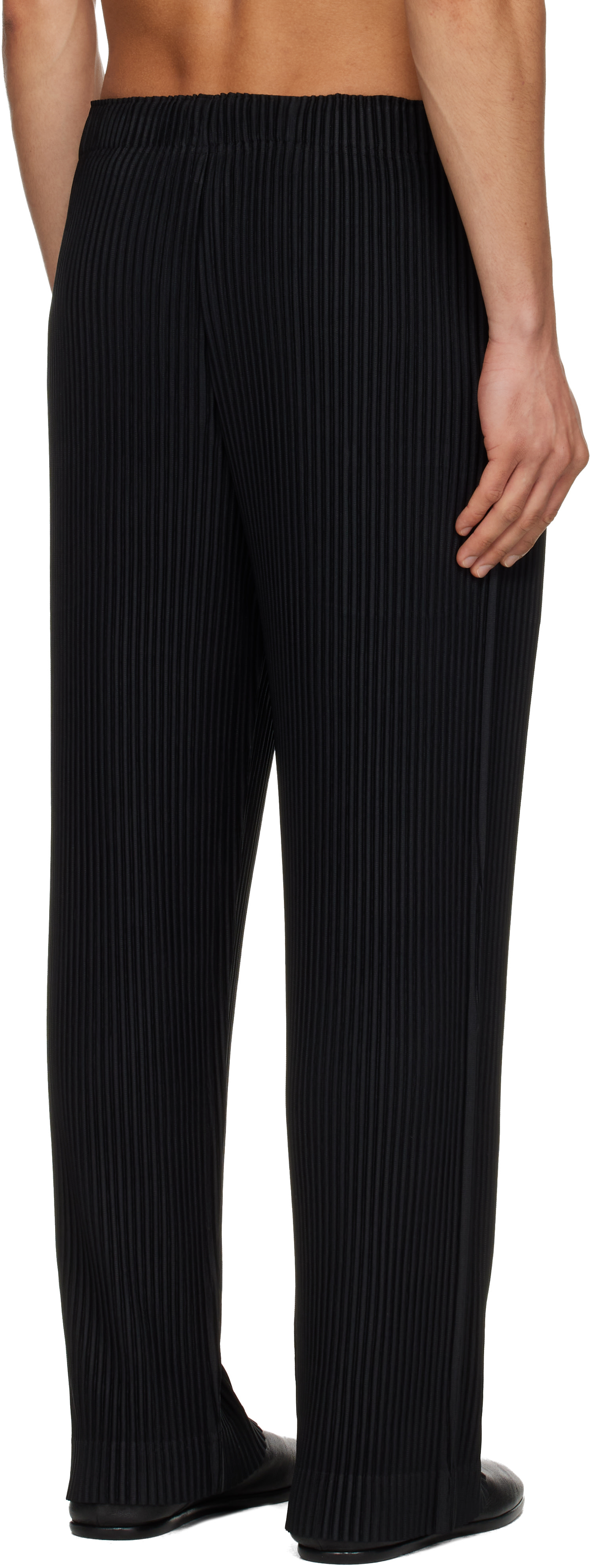 HOMME PLISSÉ ISSEY MIYAKE オムプリッセ HOMME PLISSÉ ISSEY MIYAKE: Black Color Pleats 1 Trousers | SSENSE