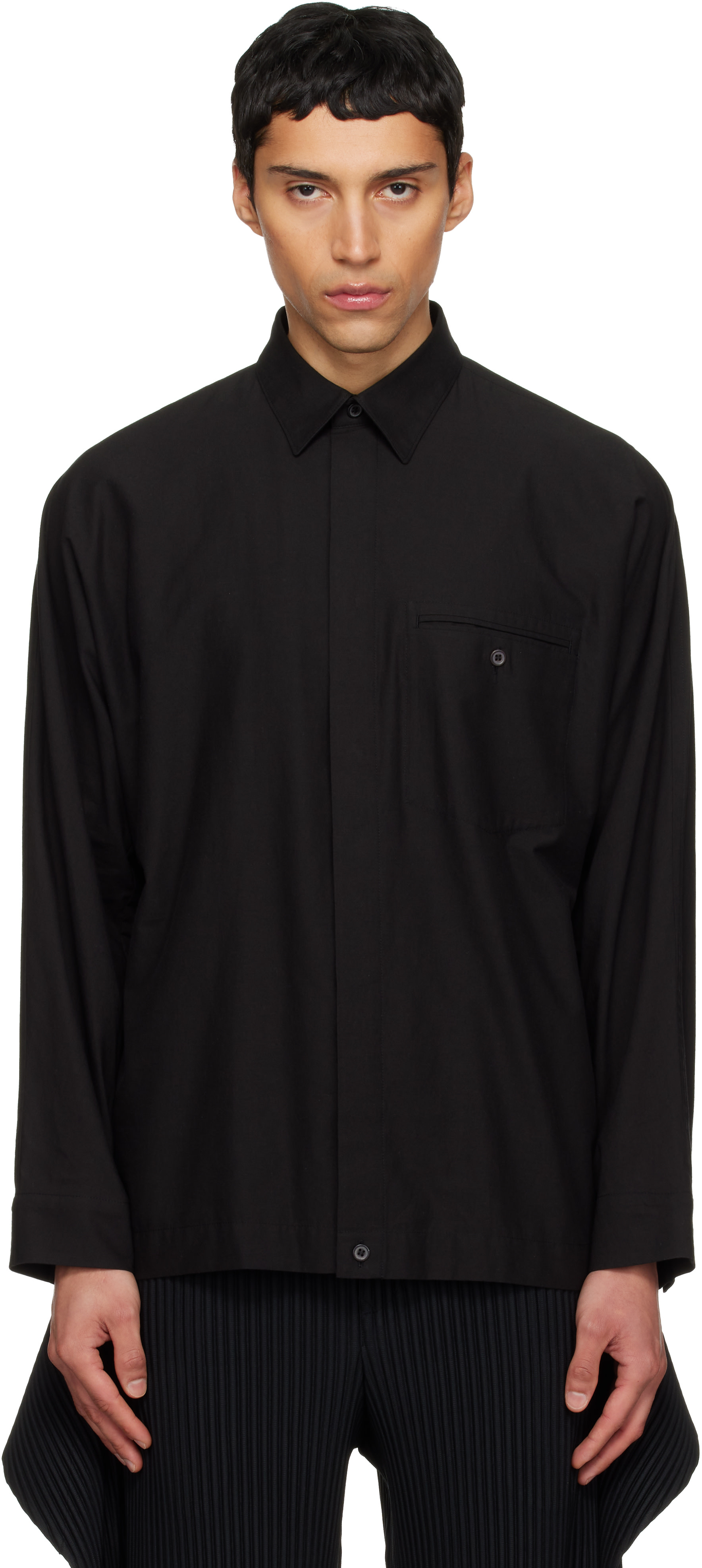 ラ*ン様 HOMME PLISSÉ ISSEY MIYAKE S/S shirt HOMME PLISSÉ ISSEY MIYAKE: Black Streamline Shirt | SSENSE