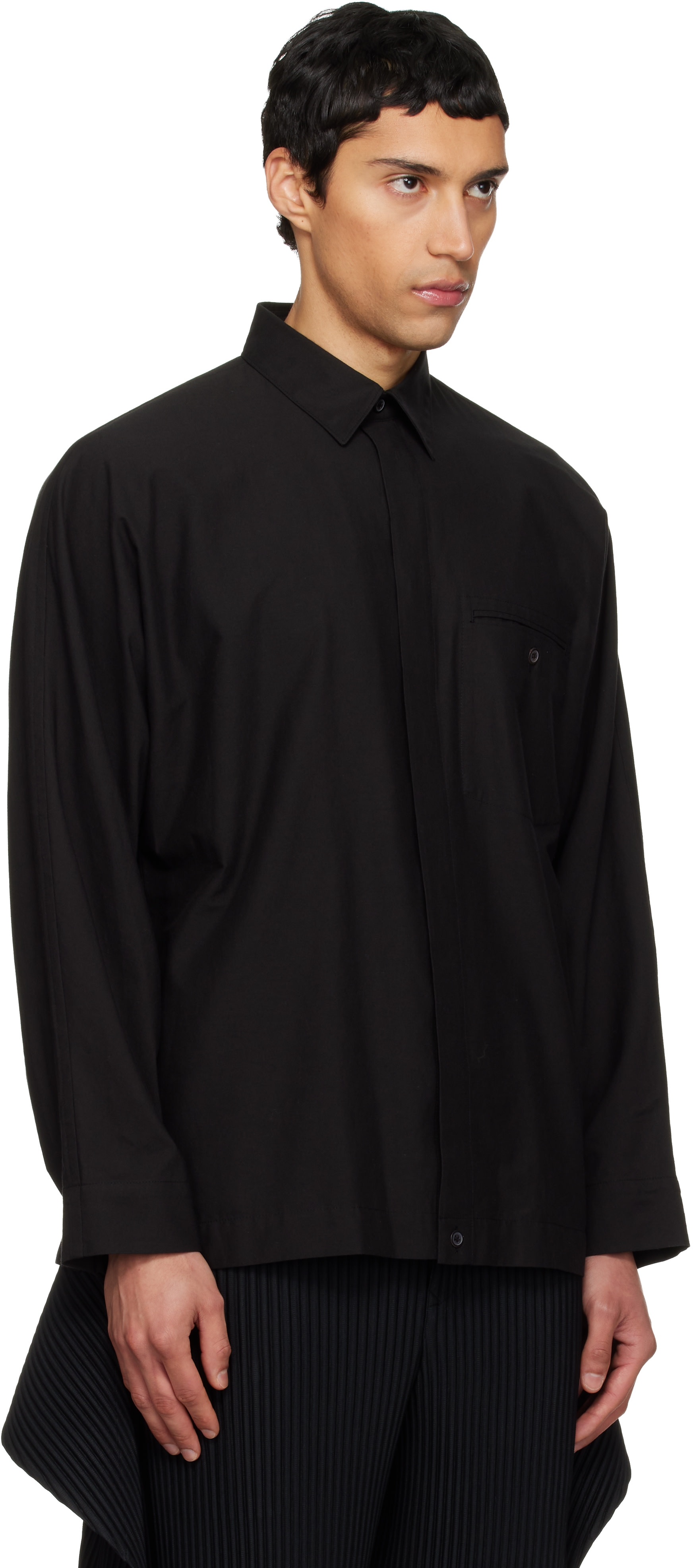 【美品】HOMME PLISSÉ ISSEY MIYAKE ブラックシャツ HOMME PLISSÉ ISSEY MIYAKE: Black Streamline Shirt | SSENSE