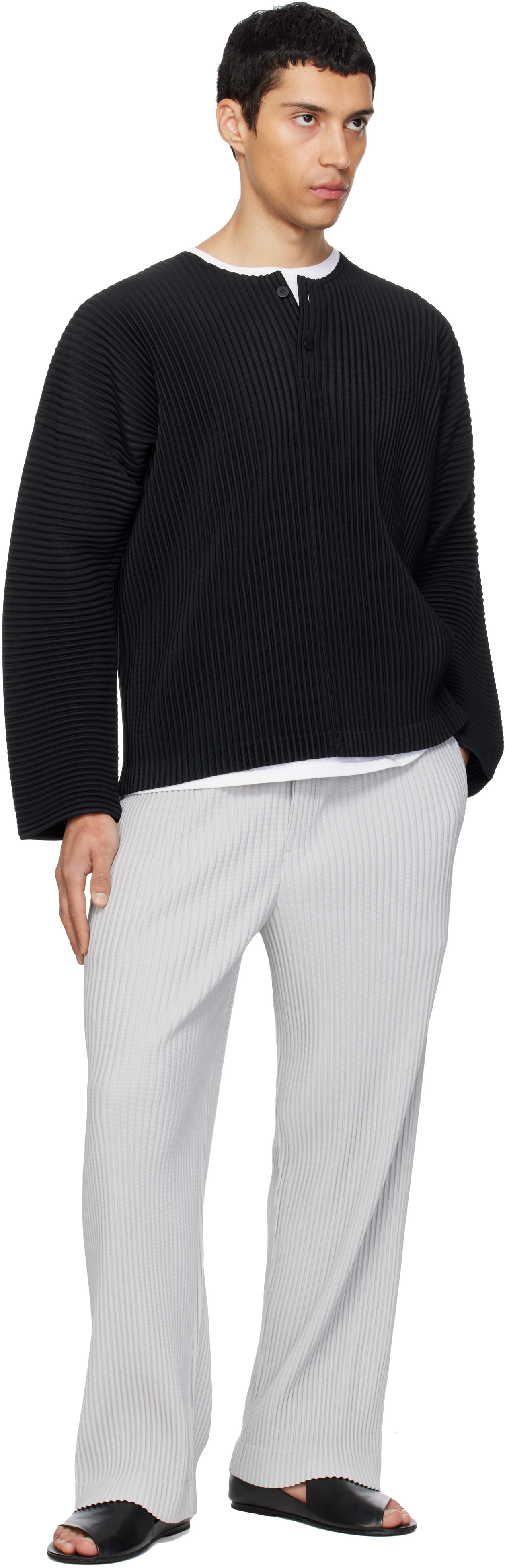 HOMME PLISSÉ ISSEY MIYAKE: Black Monthly Colors February Henley