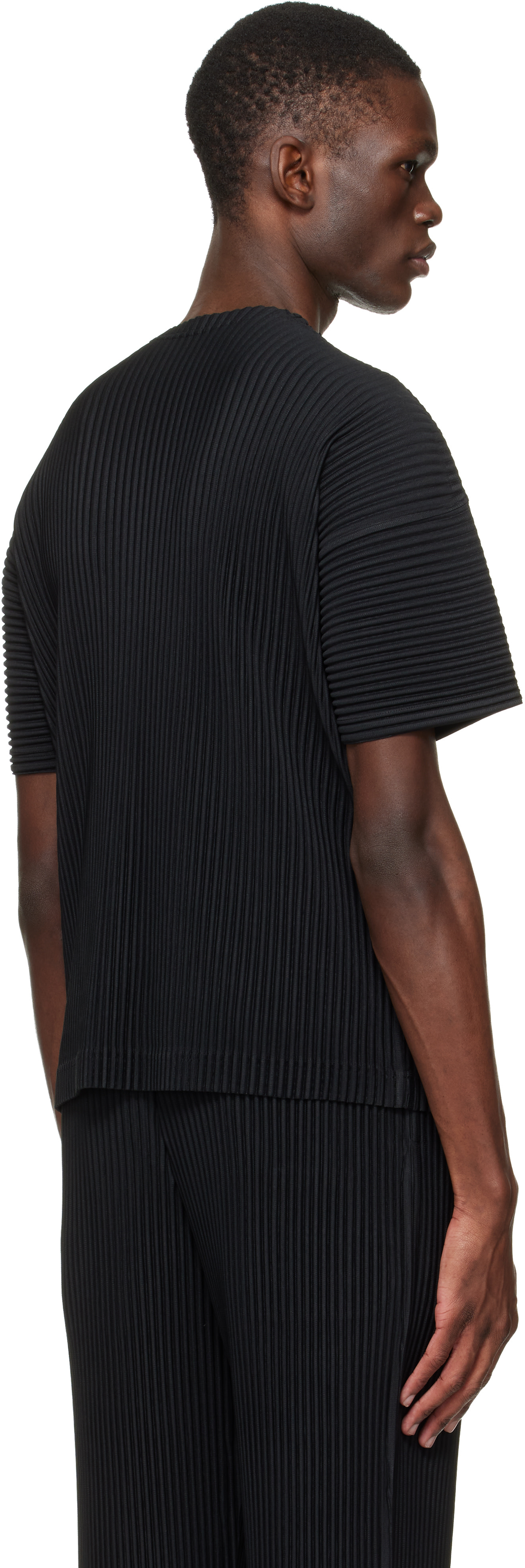 HOMME PLISSÉ ISSEY MIYAKE: Black Monthly Colors March T-shirt | SSENSE