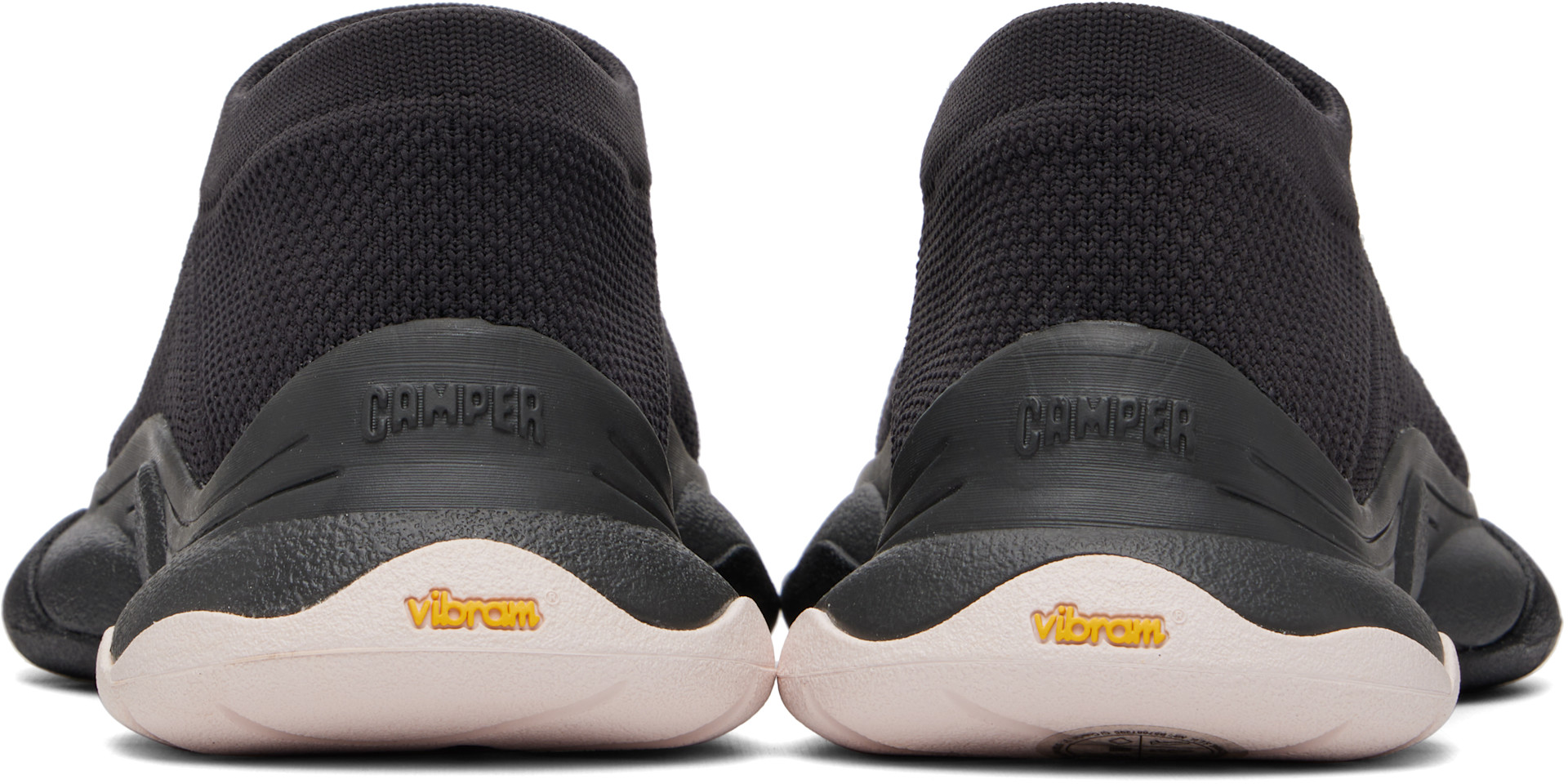 HOMME PLISSÉ ISSEY MIYAKE: Black CAMPER Edition Karst Finch